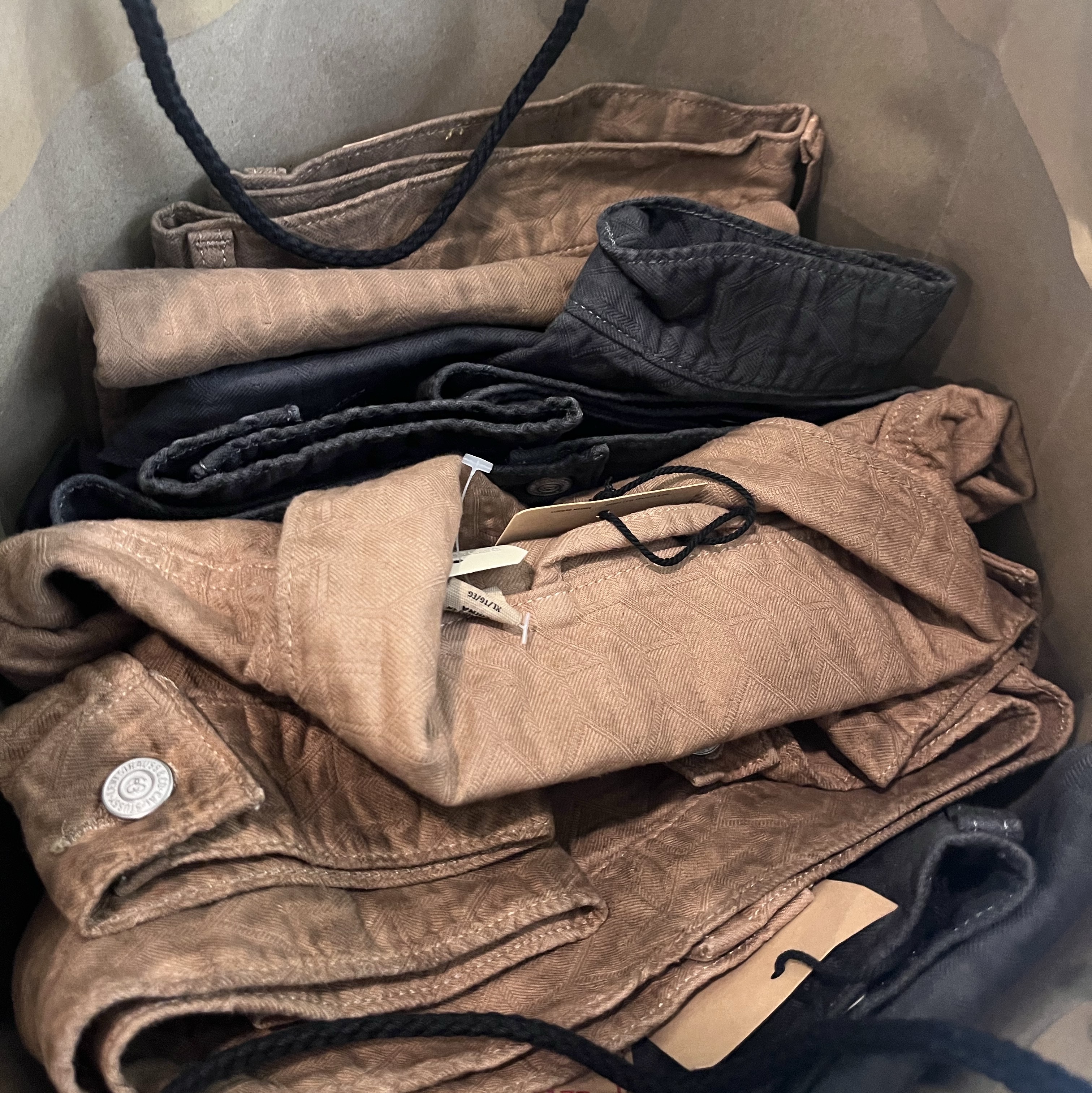 Stussy x Levi's Jacquard Trucker Jacket Brown, Stussy x Levi's Jacquard Jean Black 착용 스타일