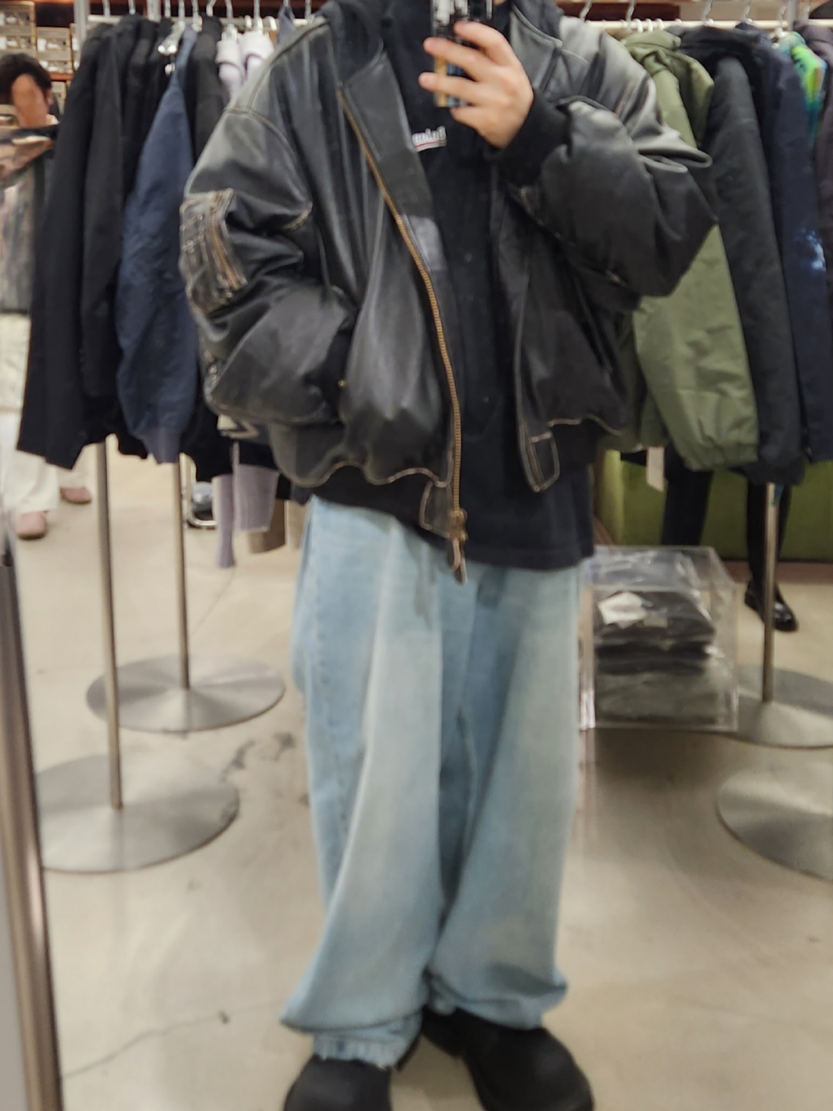 Undermycar Burok Vintage Cowhide Oversized Bomber Antique Bronze - 23FW 착용 스타일