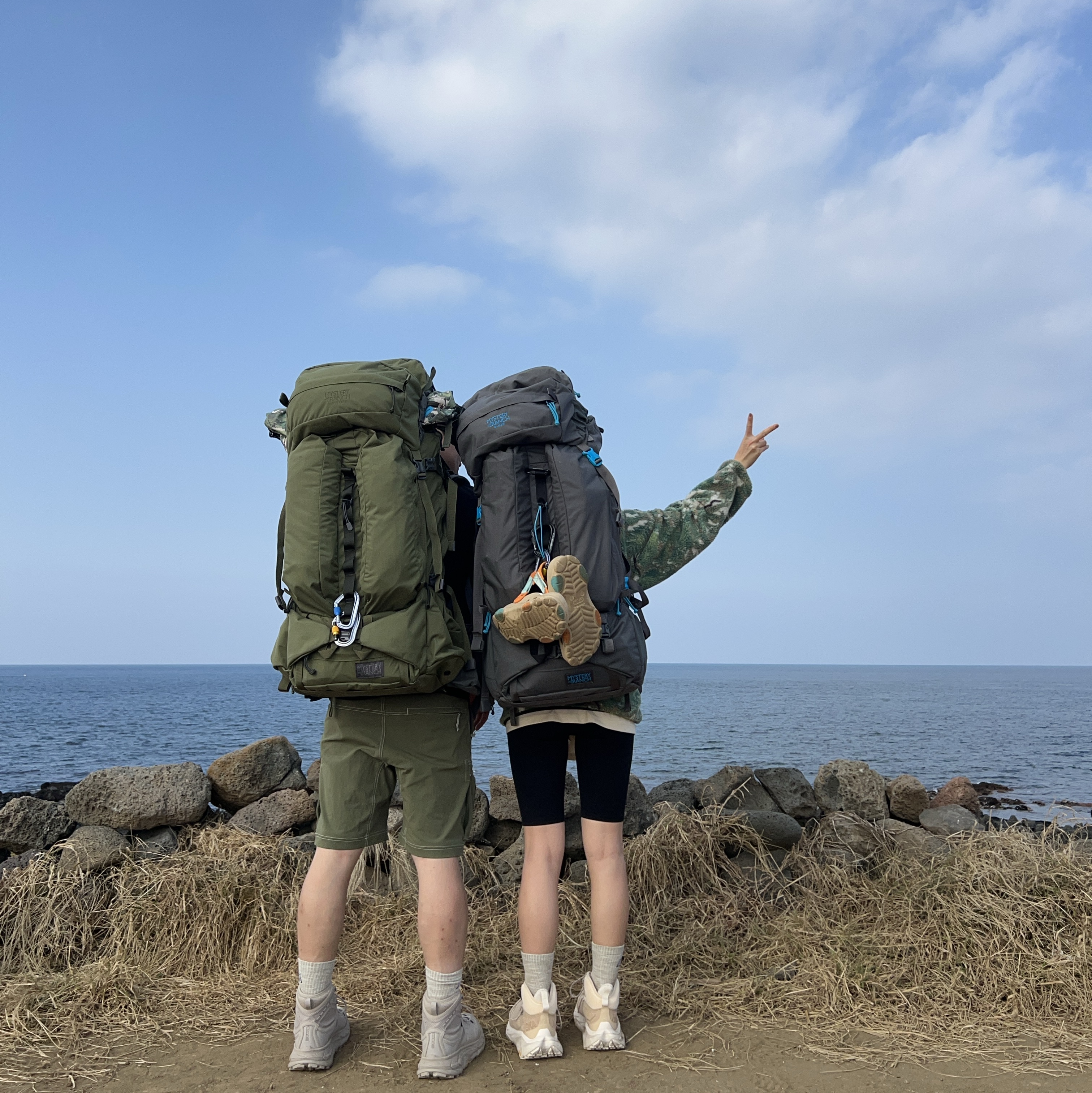 Hilleberg Staika Green, Helinox x Fragment Design Chair One Black 착용 스타일 - 3