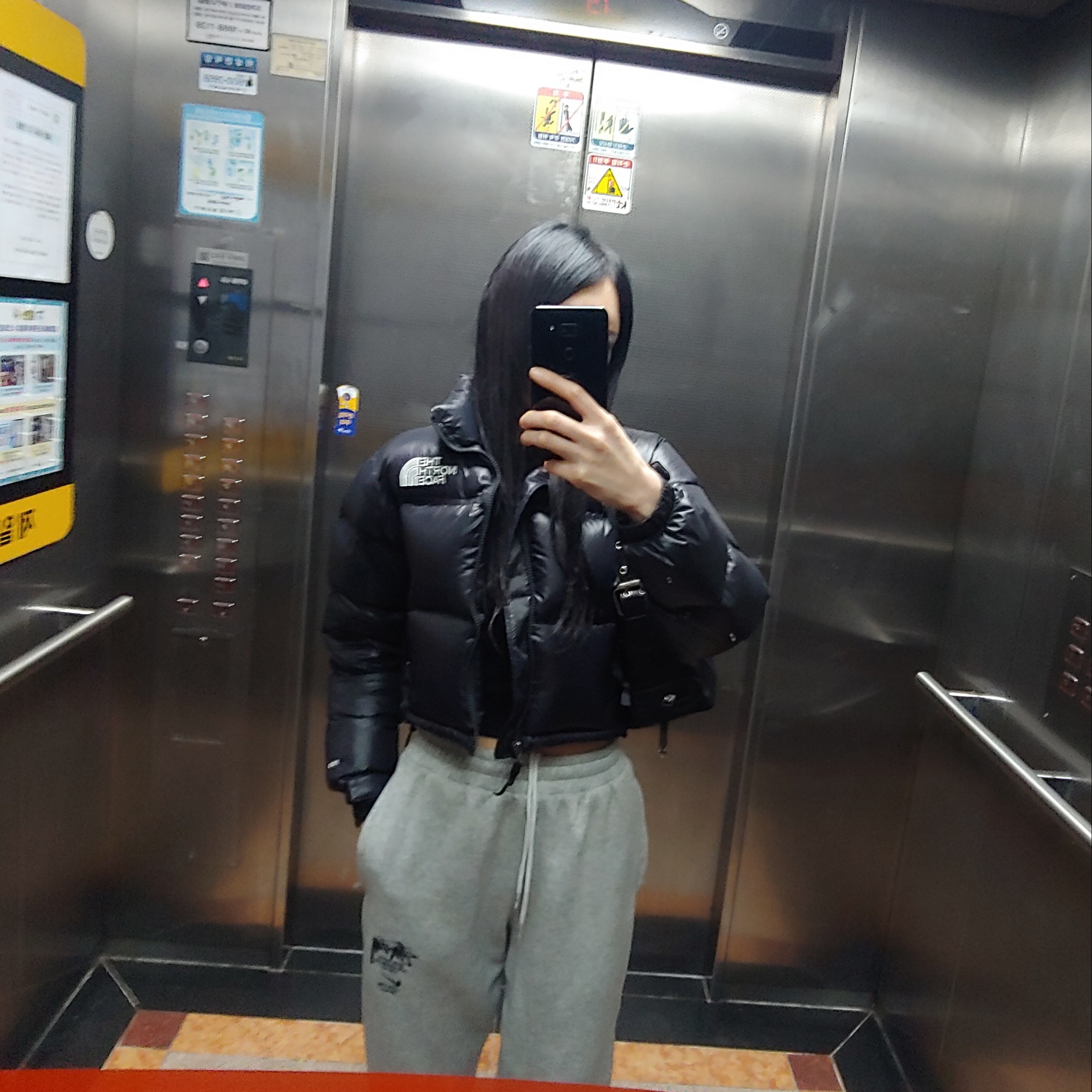 (W) The North Face Nuptse Short Jacket Black, Nike x Stussy NRG ZR Fleece Pants Heather Grey - Asia 착용 스타일