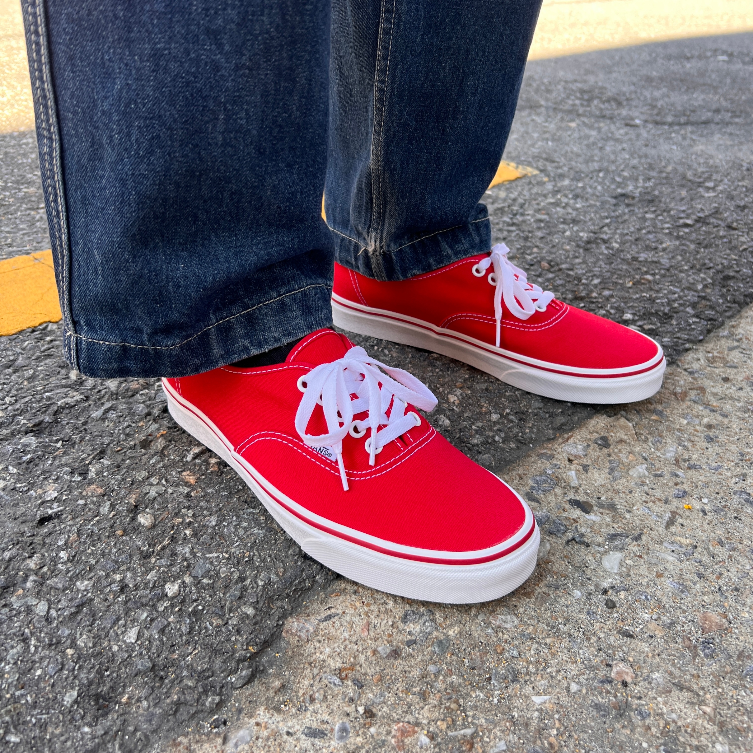 Vans Authentic Red 착용 스타일
