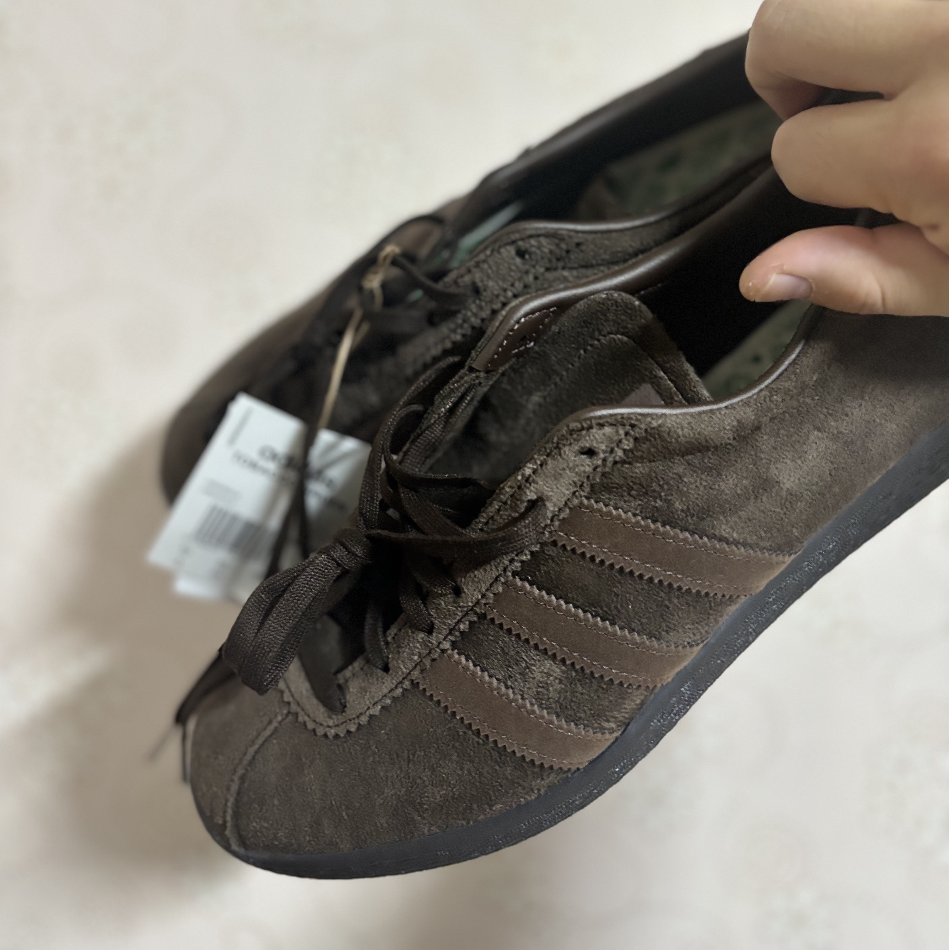 Adidas Tobacco Gruen Dark Brown 착용 스타일