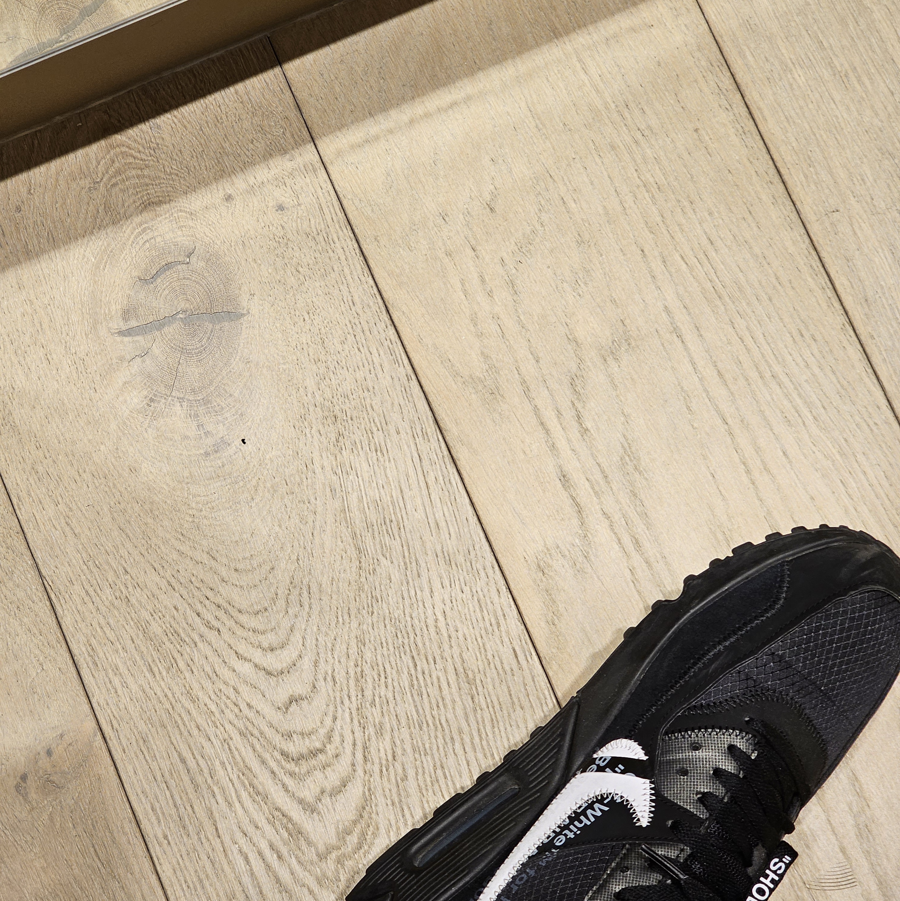 Nike x Off-White Air Max 90 V2 Black White 착용 스타일 - 2
