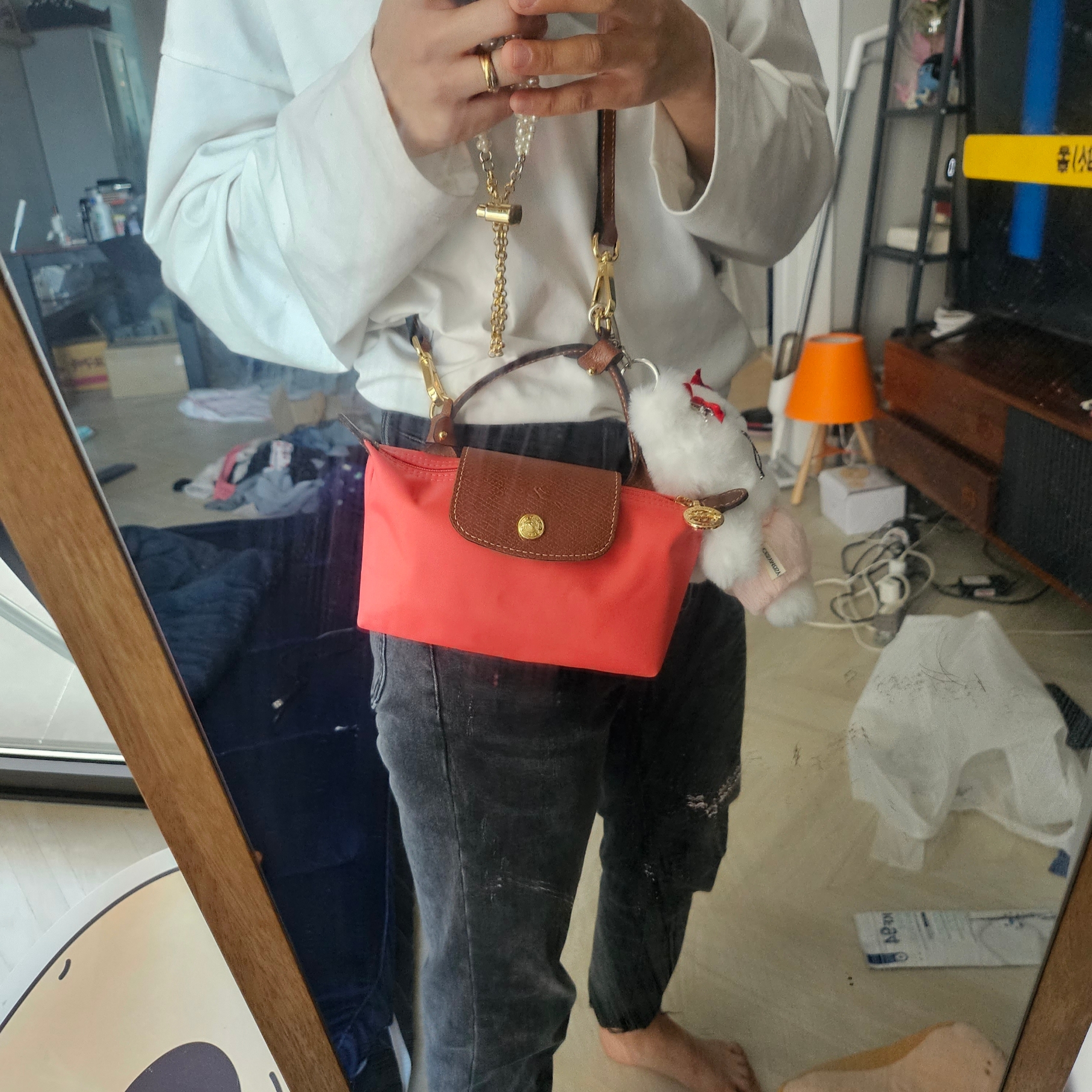 Longchamp Le Pliage Original Handle Pouch Grenadine, (W) UGG Classic Ultra Mini Platform Boots Chestnut 착용 스타일 - 1