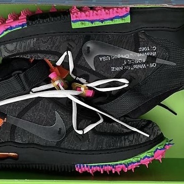 Nike x Off-White Air Force 1 Mid SP Black 착용 스타일