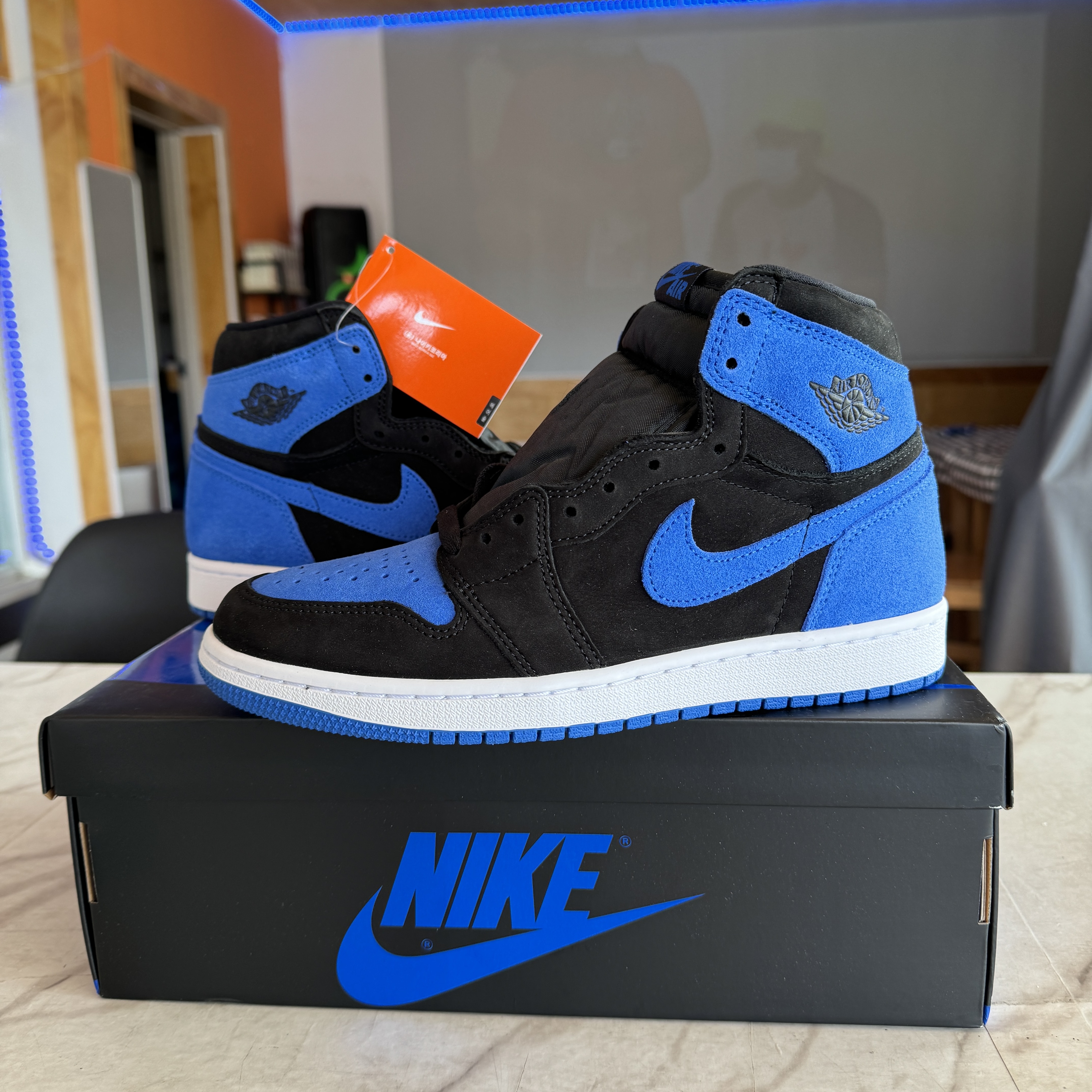 Jordan 1 Retro High OG Royal Reimagined 착용 스타일