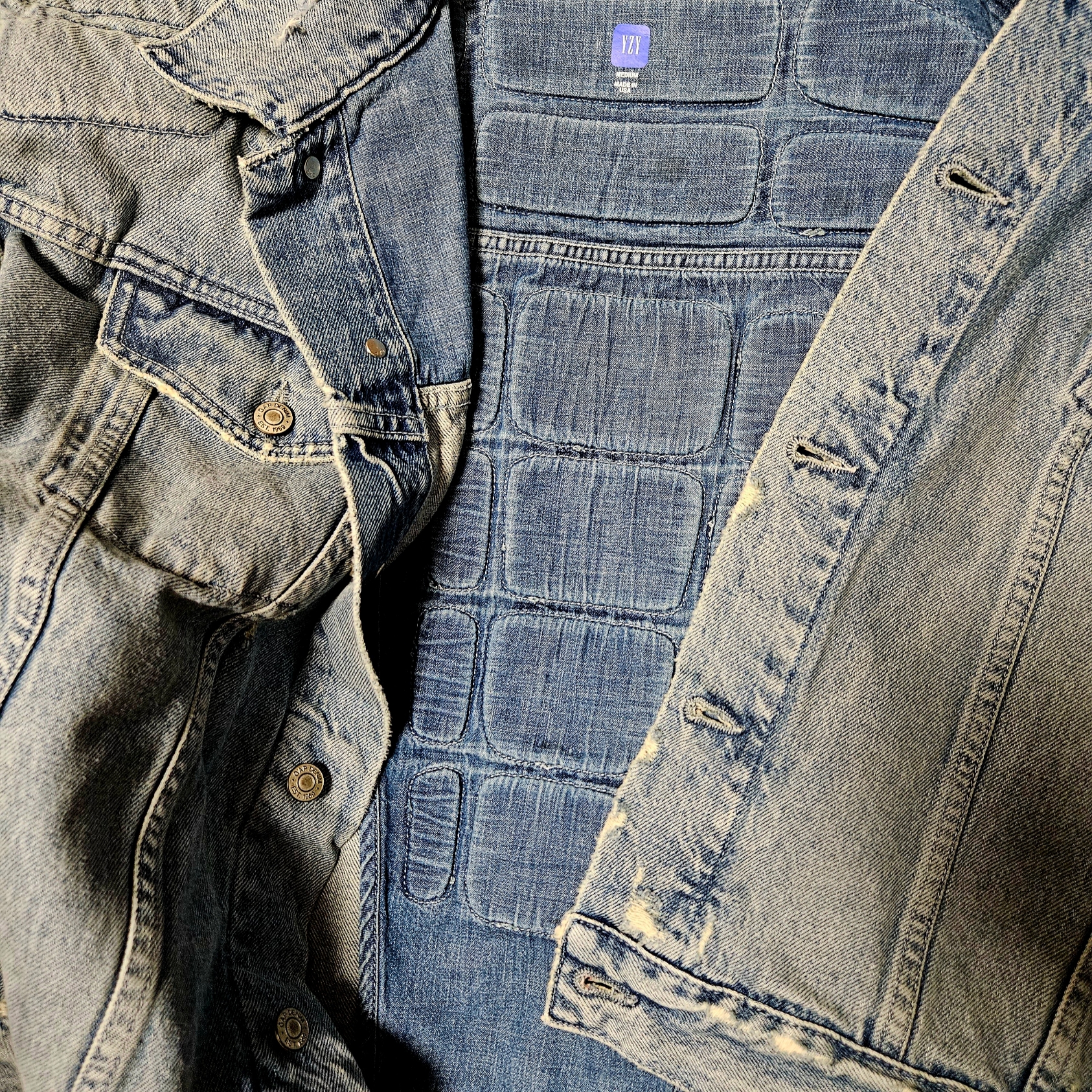 Yeezy Gap Engineered By Balenciaga Padded Denim Jacket Blue 착용 스타일 - 6