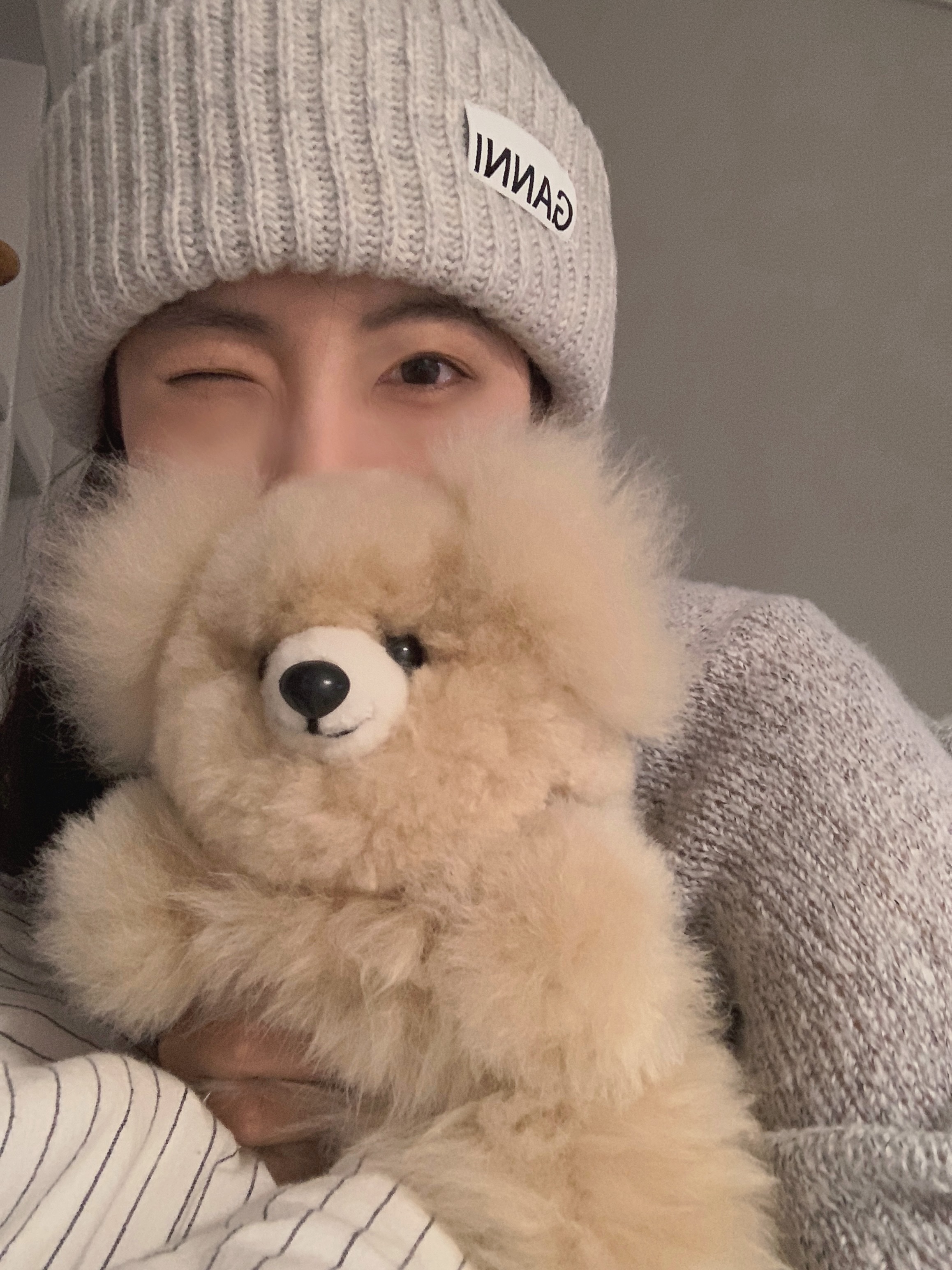Ganni Wool Beanie Paloma Melange 착용 스타일 - 3