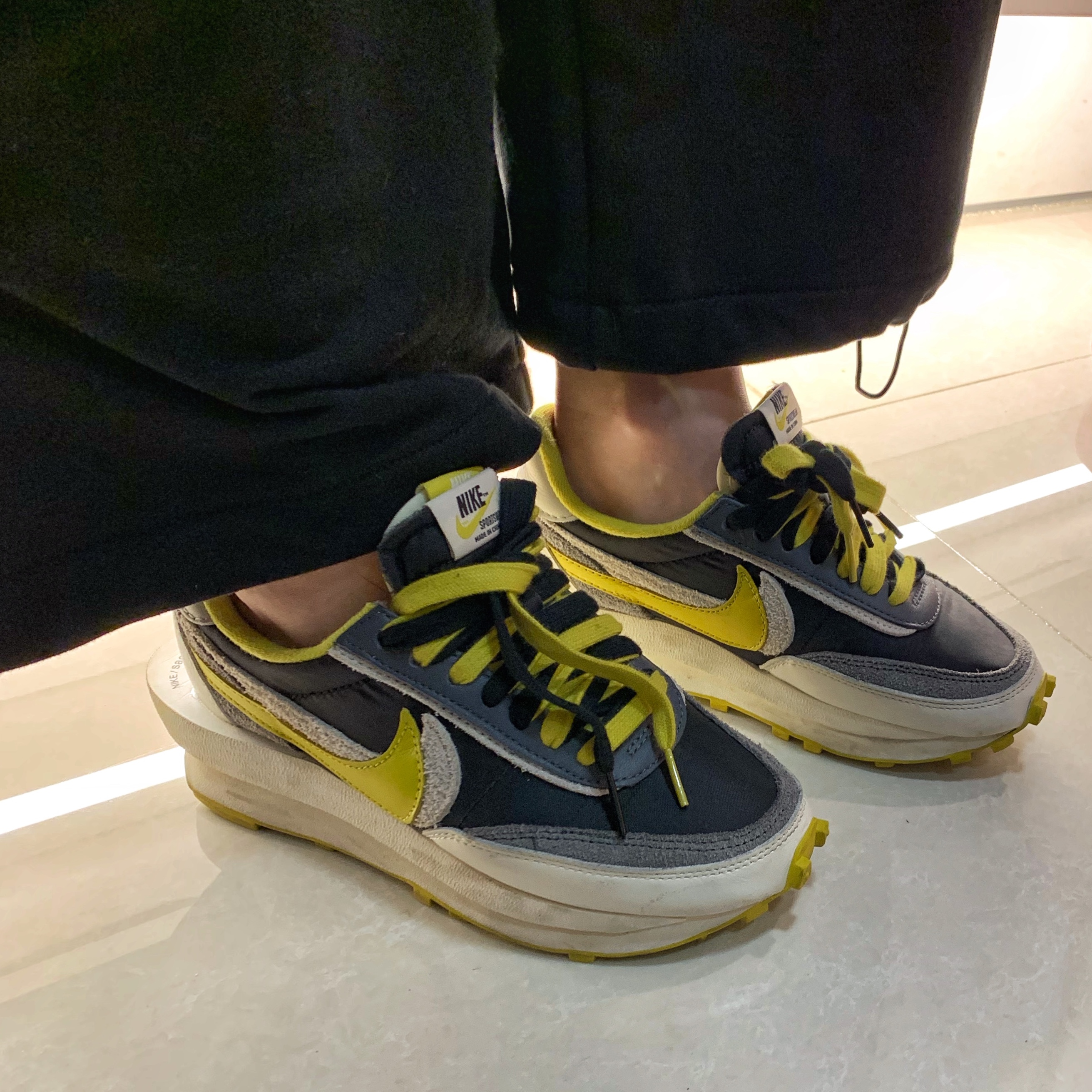 Nike x Sacai x Undercover LDWaffle Black Bright Citron 착용 스타일