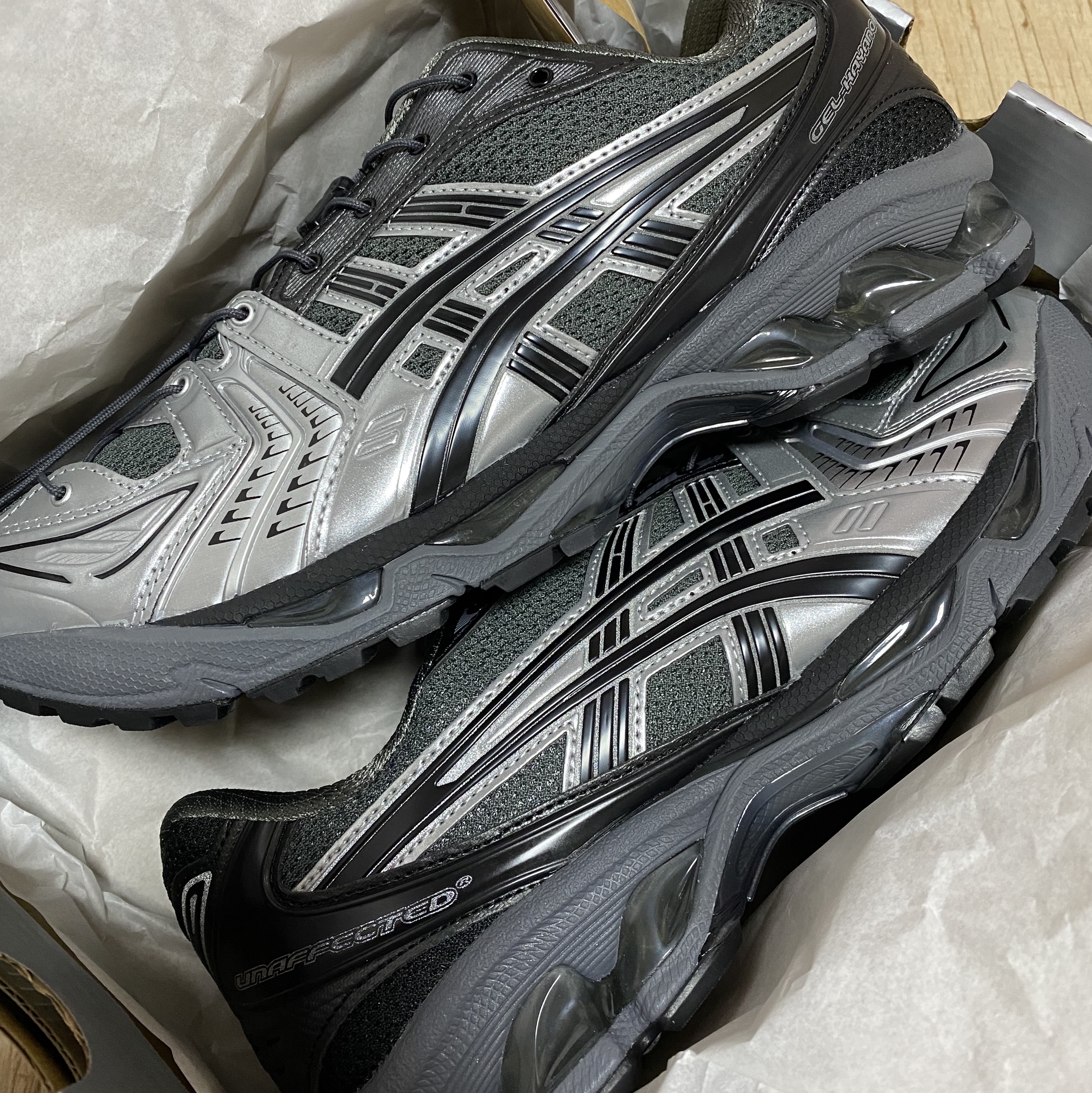 Asics x Unaffected Gel-Kayano 14 Silver Moon 착용 스타일
