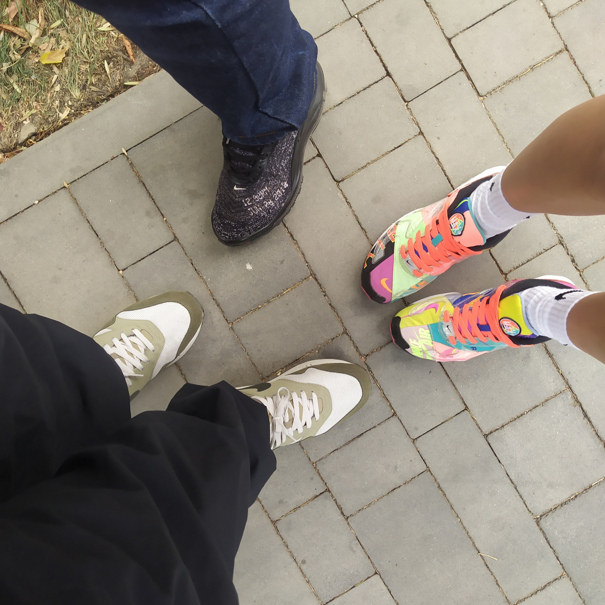 Nike x Atmos Air Max 2 Light - Atmos Exclusive, Nike x Skepta Air Max Deluxe Black 착용 스타일