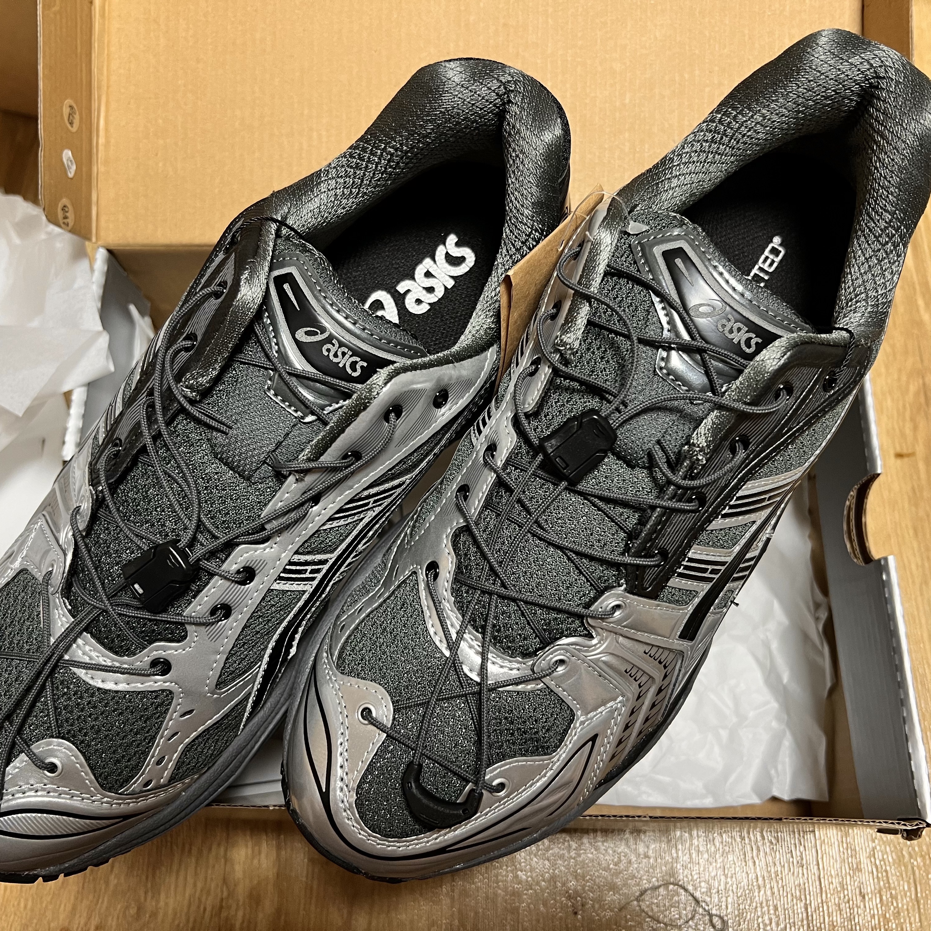Asics x Unaffected Gel-Kayano 14 Silver Moon 착용 스타일 - 1