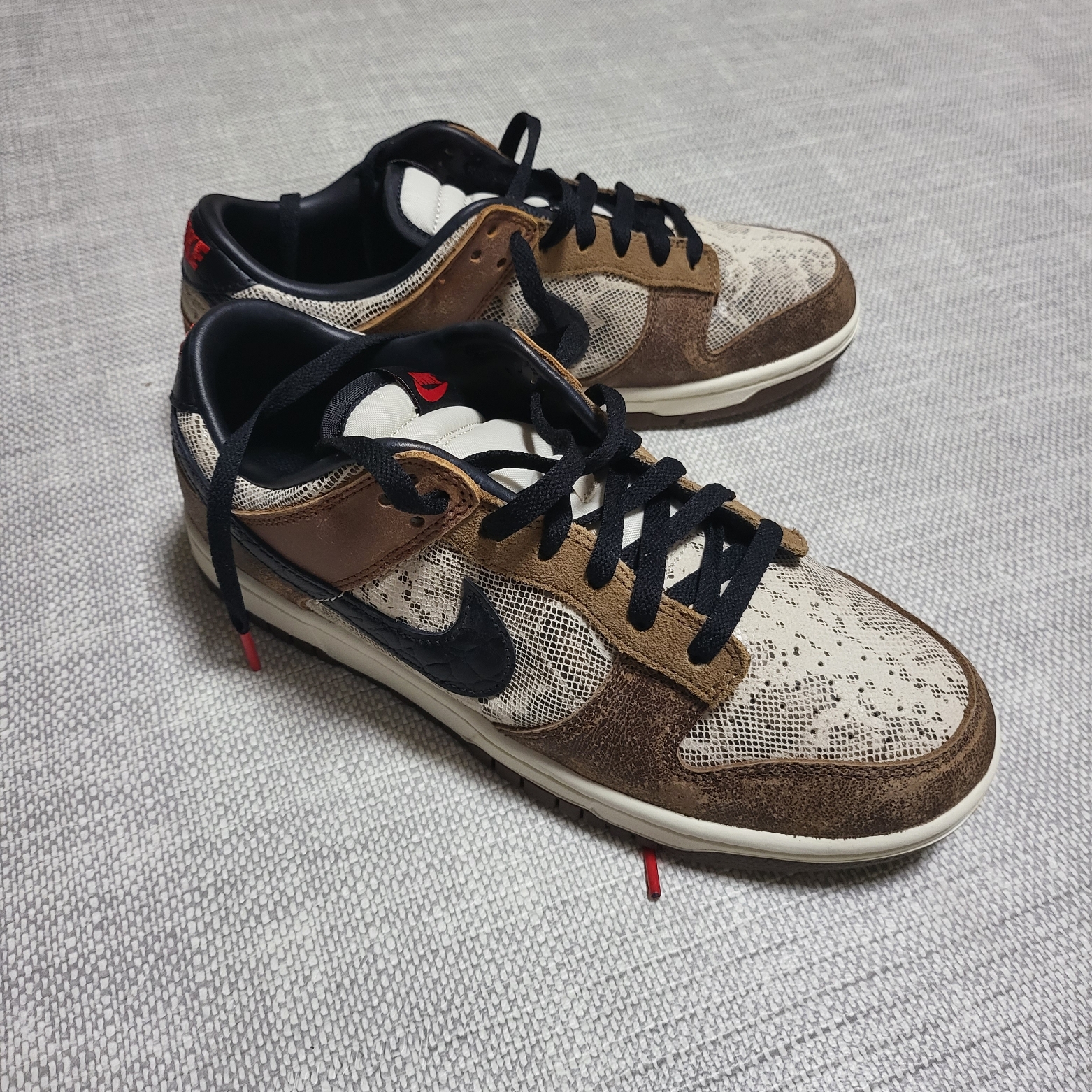 Nike Dunk Low PRM Head to Head 착용 스타일