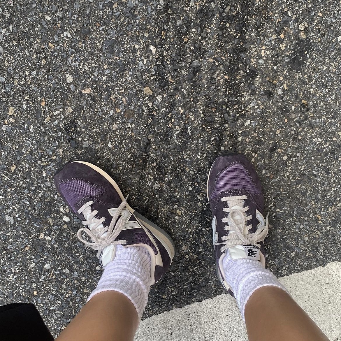 New Balance 996 Purple 착용 스타일