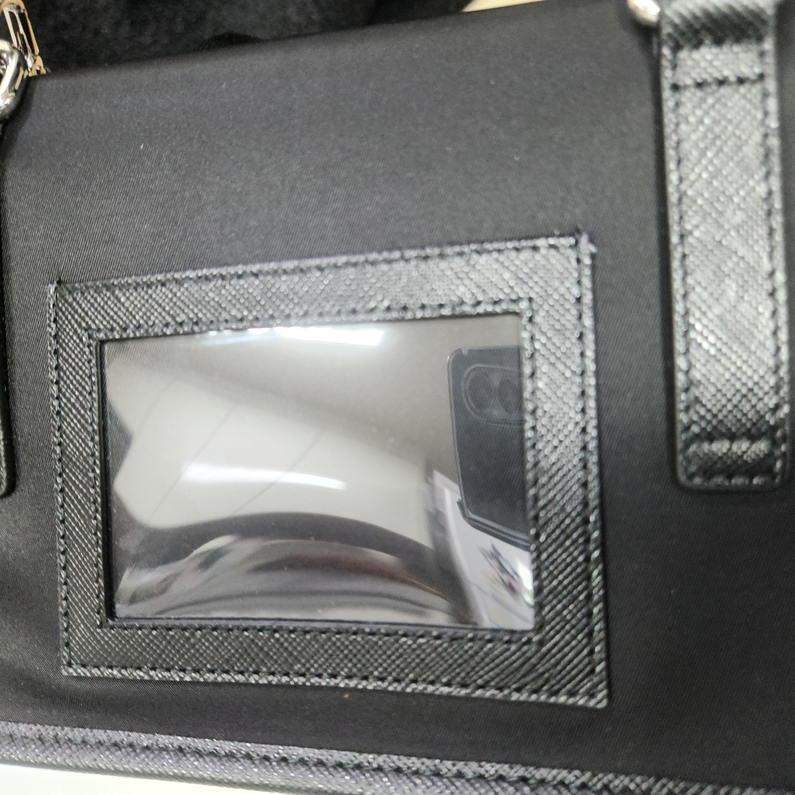 Prada Re-Nylon and Saffiano Leather Smartphone Case Black 착용 스타일 - 4