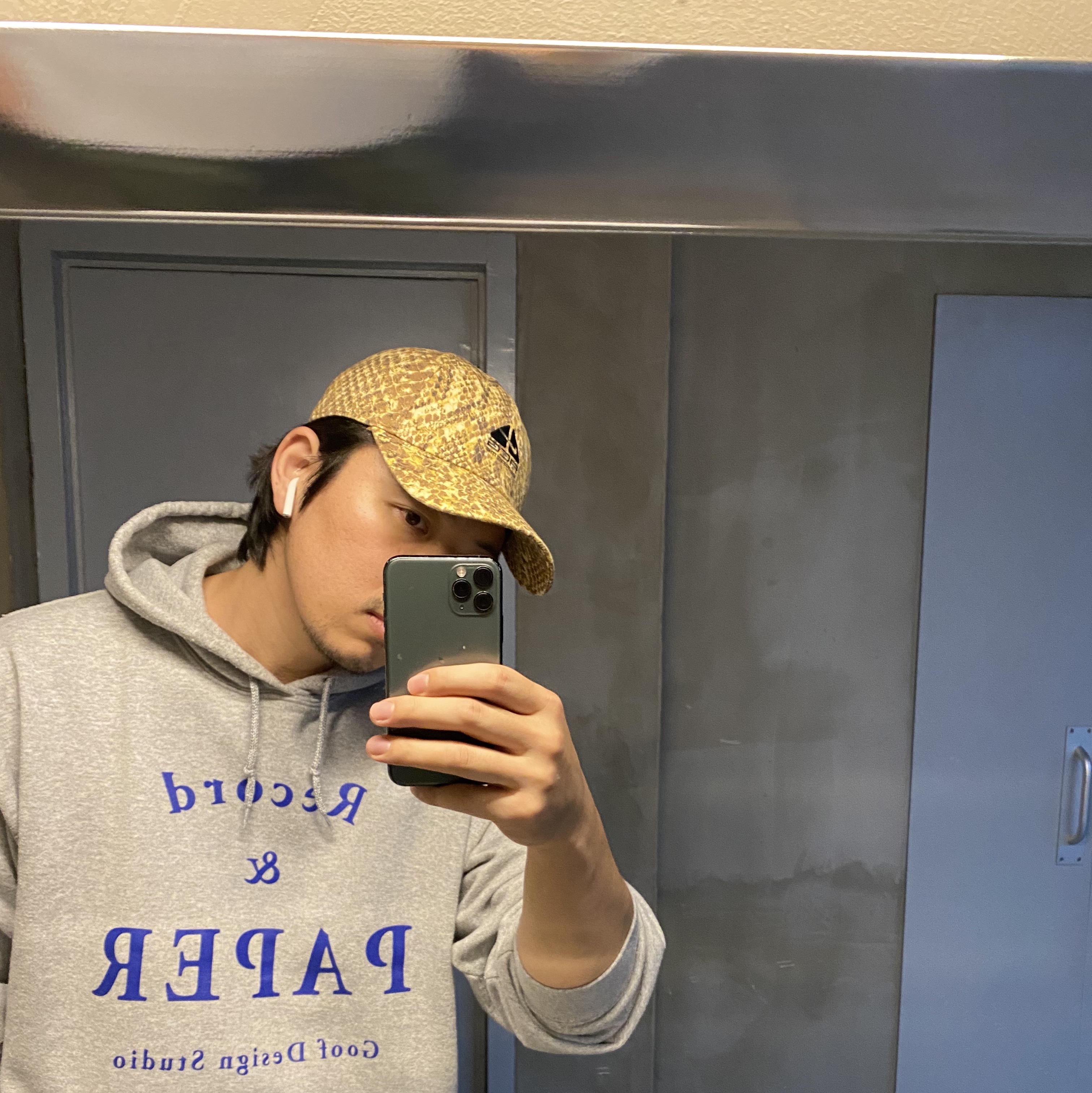 Supreme x Nike ACG Denim 6-Panel Gold Snakeskin - 22FW 착용 스타일