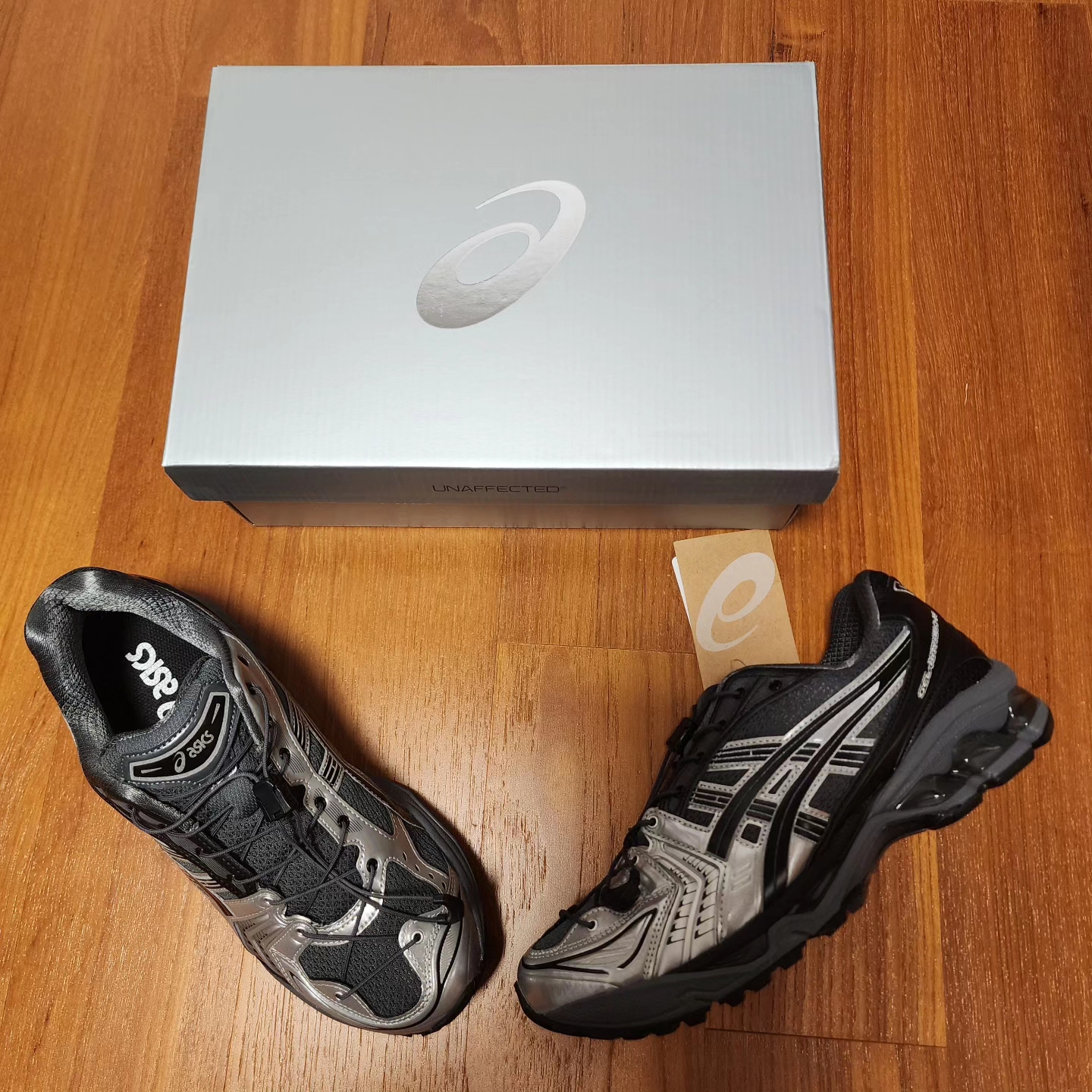 Asics x Unaffected Gel-Kayano 14 Silver Moon 착용 스타일 - 3