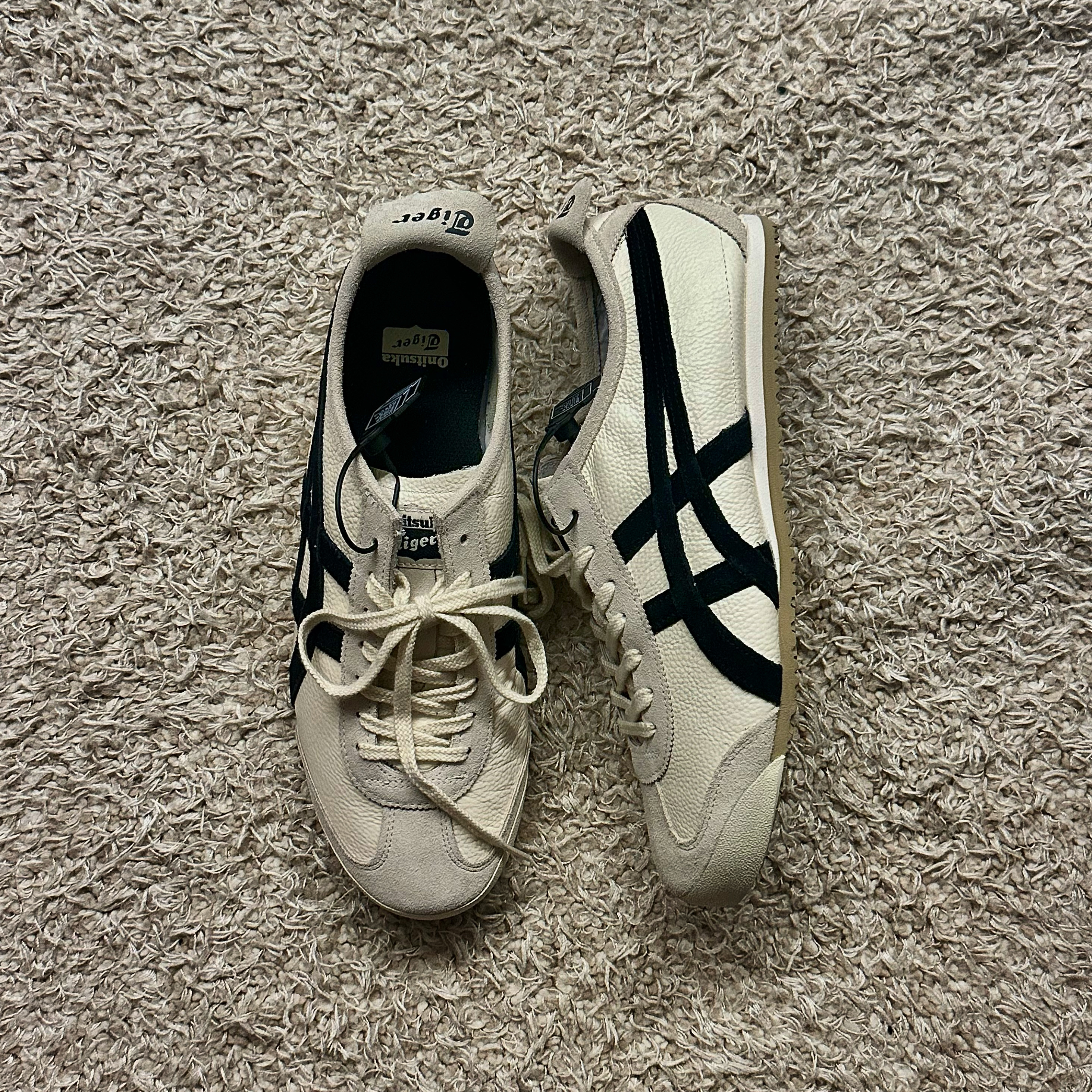 Onitsuka Tiger Mexico 66 Vintage White Black 착용 스타일