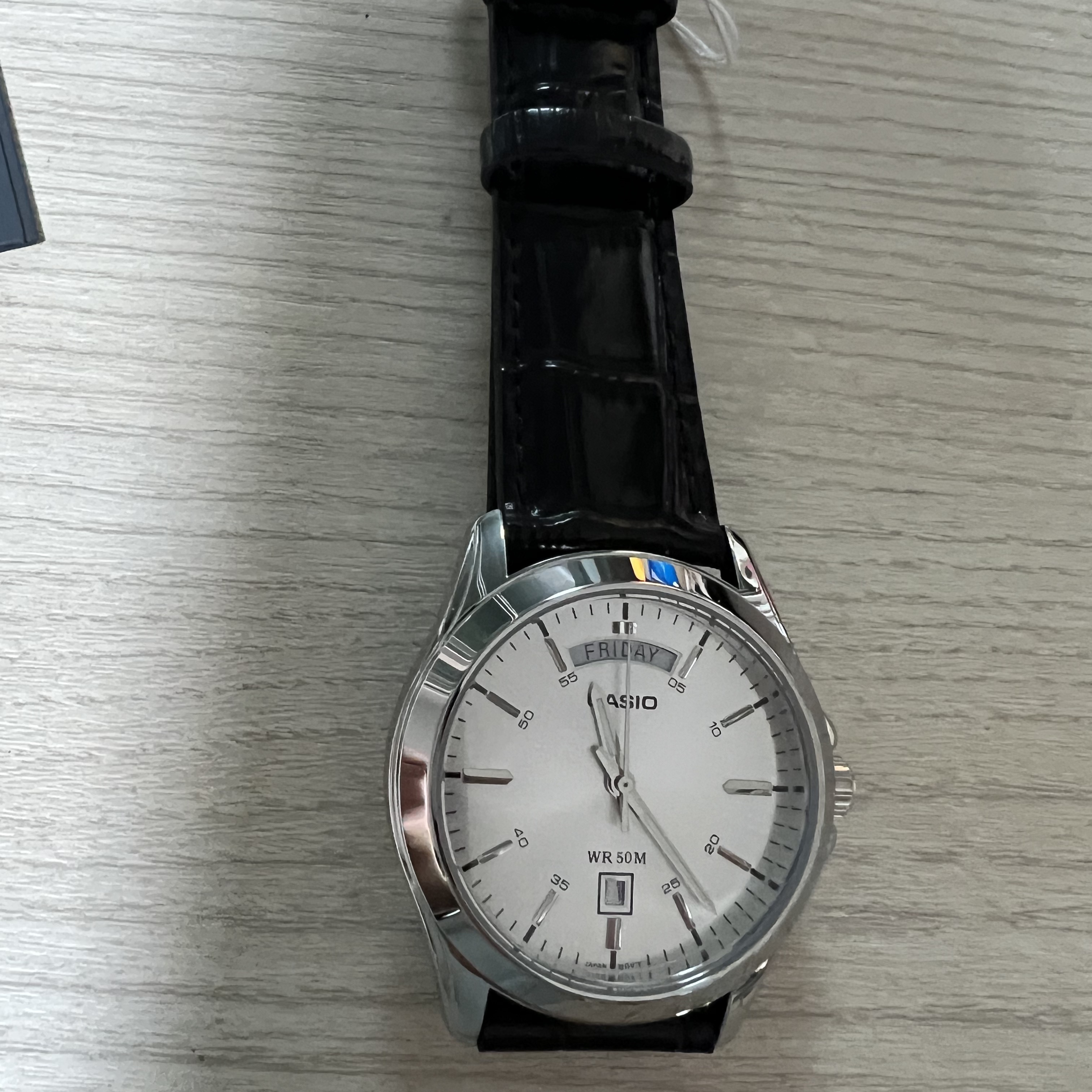 Casio MTP-1370L-7AVDF 착용 스타일