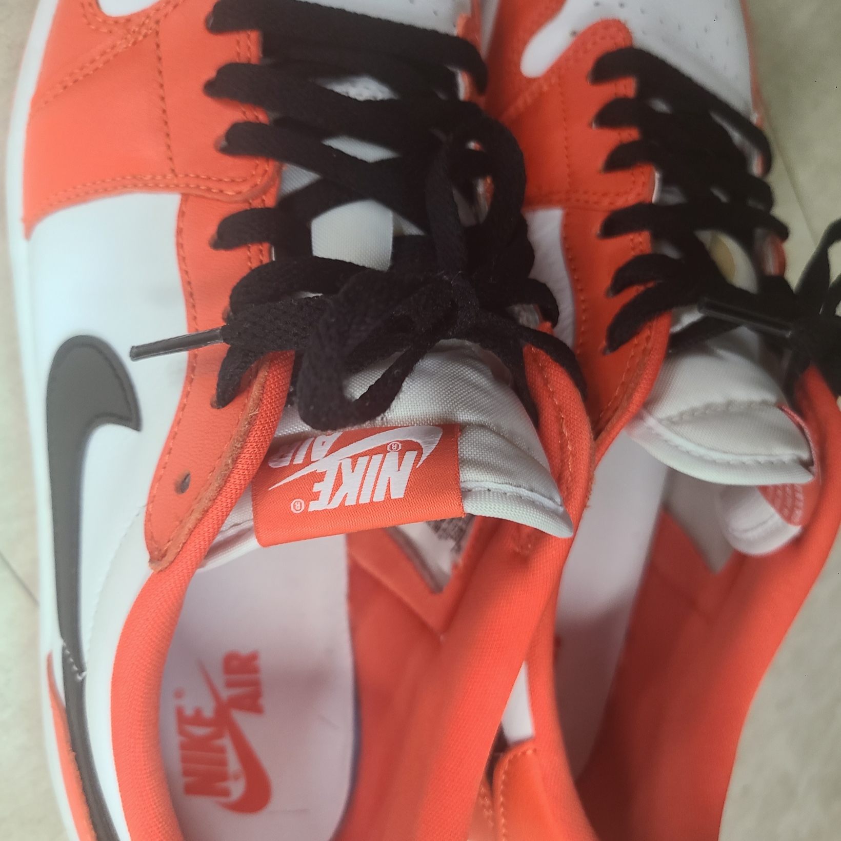 Jordan 1 Low OG Starfish 착용 스타일
