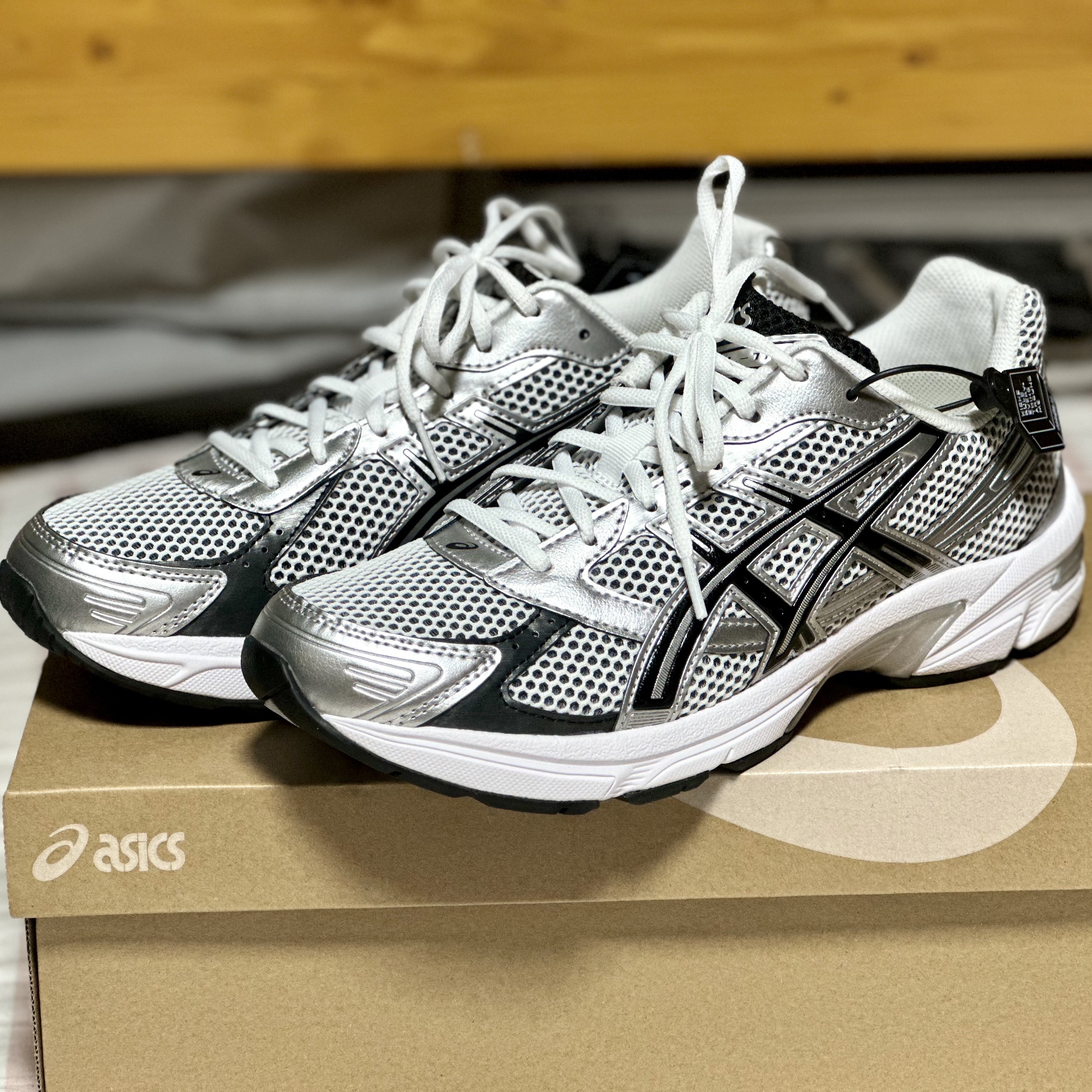 Asics Gel-1130 White Black 착용 스타일