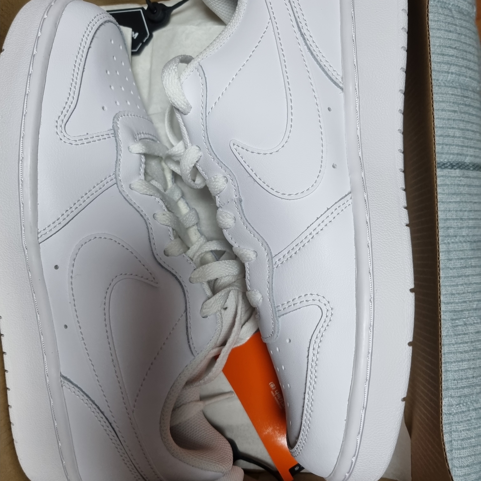 (GS) Nike Court Borough Low 2 Triple White 착용 스타일