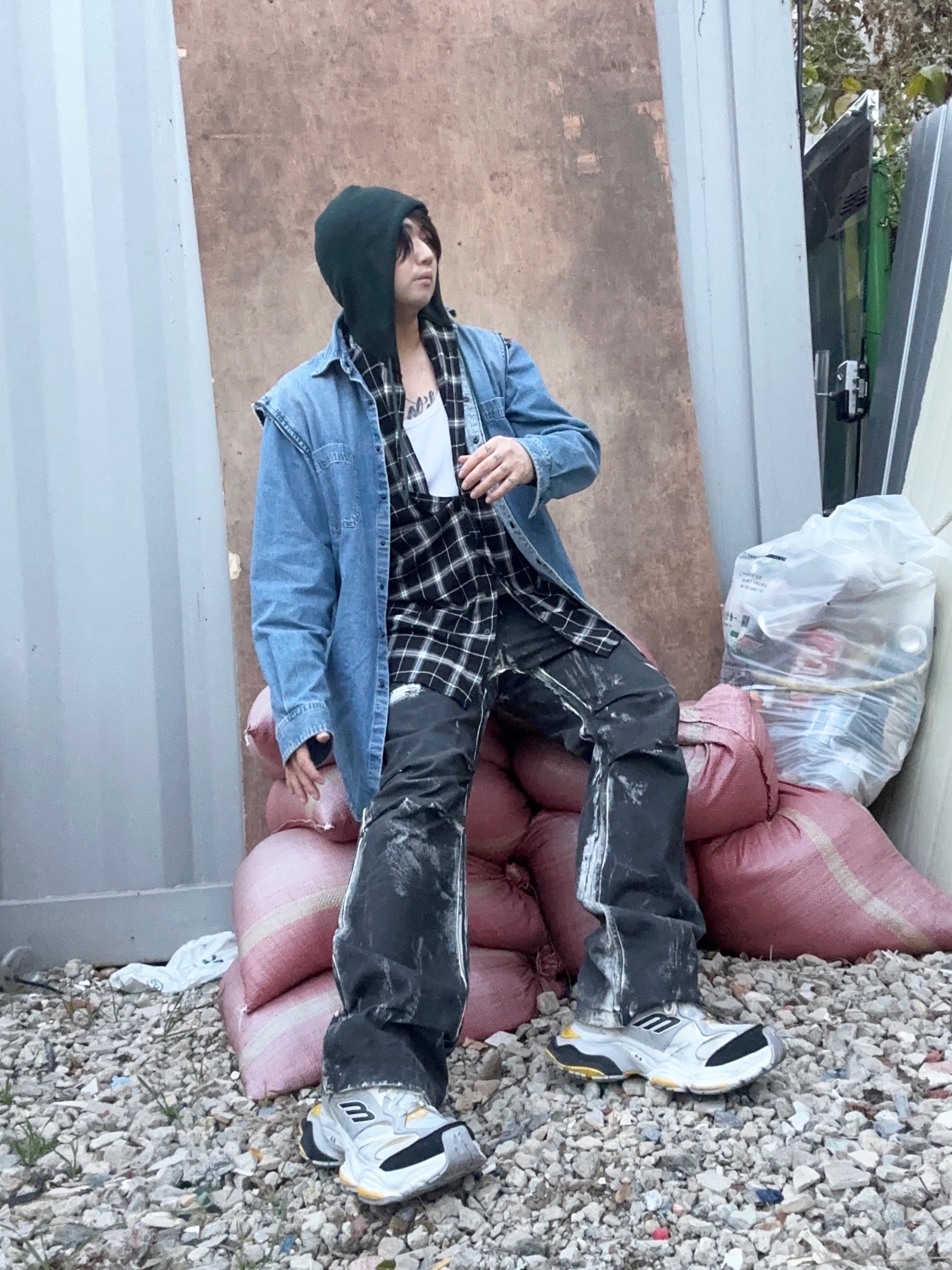 Balenciaga Cargo Sneakers Grey Black Yellow, Grailz Flared Zip Cargo Pants Black 착용 스타일 - 3