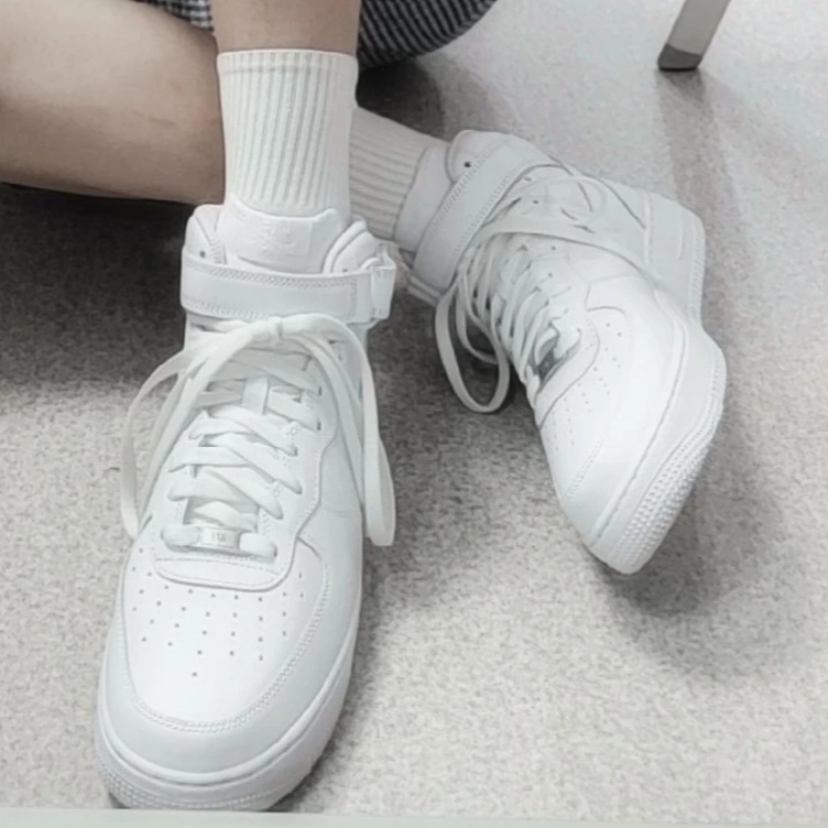 Nike Air Force 1 Mid '07 White 착용 스타일