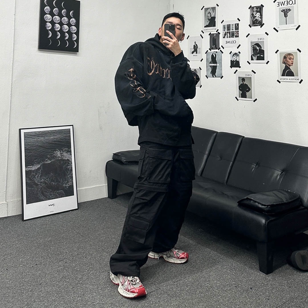 Balenciaga 3XL Sneakers White Red 착용 스타일 - 1