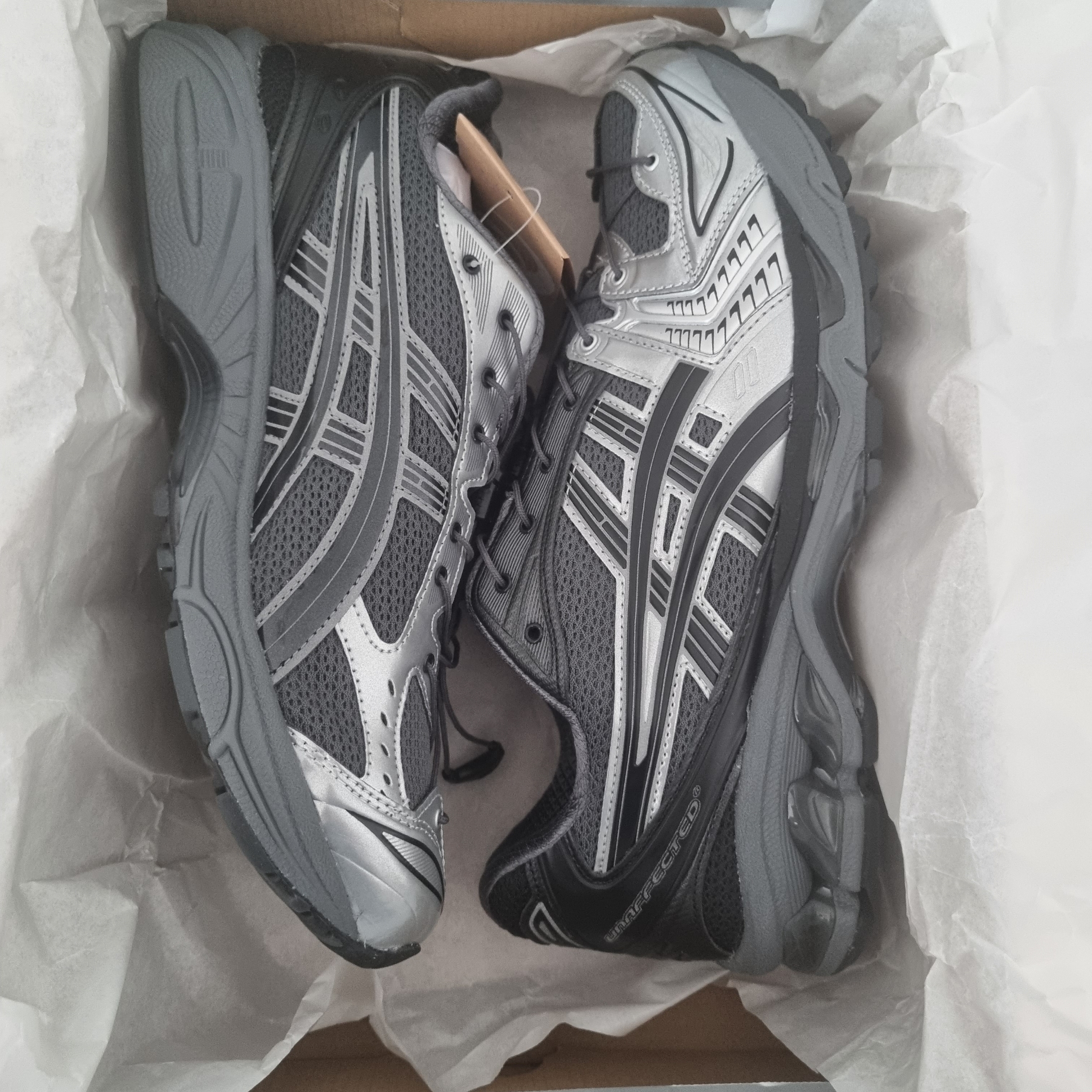 Asics x Unaffected Gel-Kayano 14 Silver Moon 착용 스타일