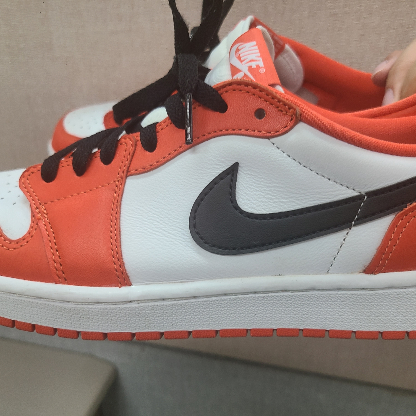 Jordan 1 Low OG Starfish 착용 스타일