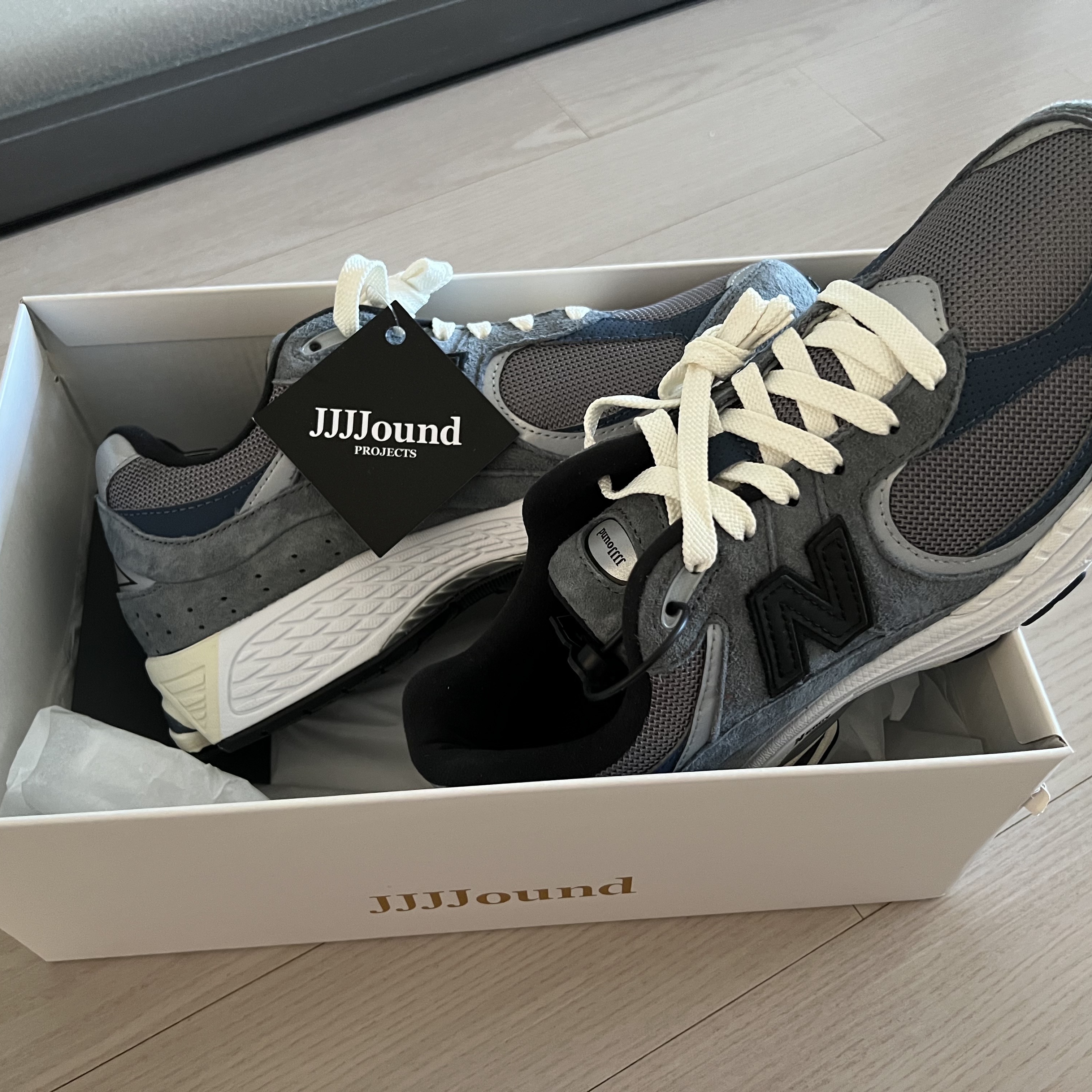 New Balance x JJJJound 2002R Storm Blue 착용 스타일