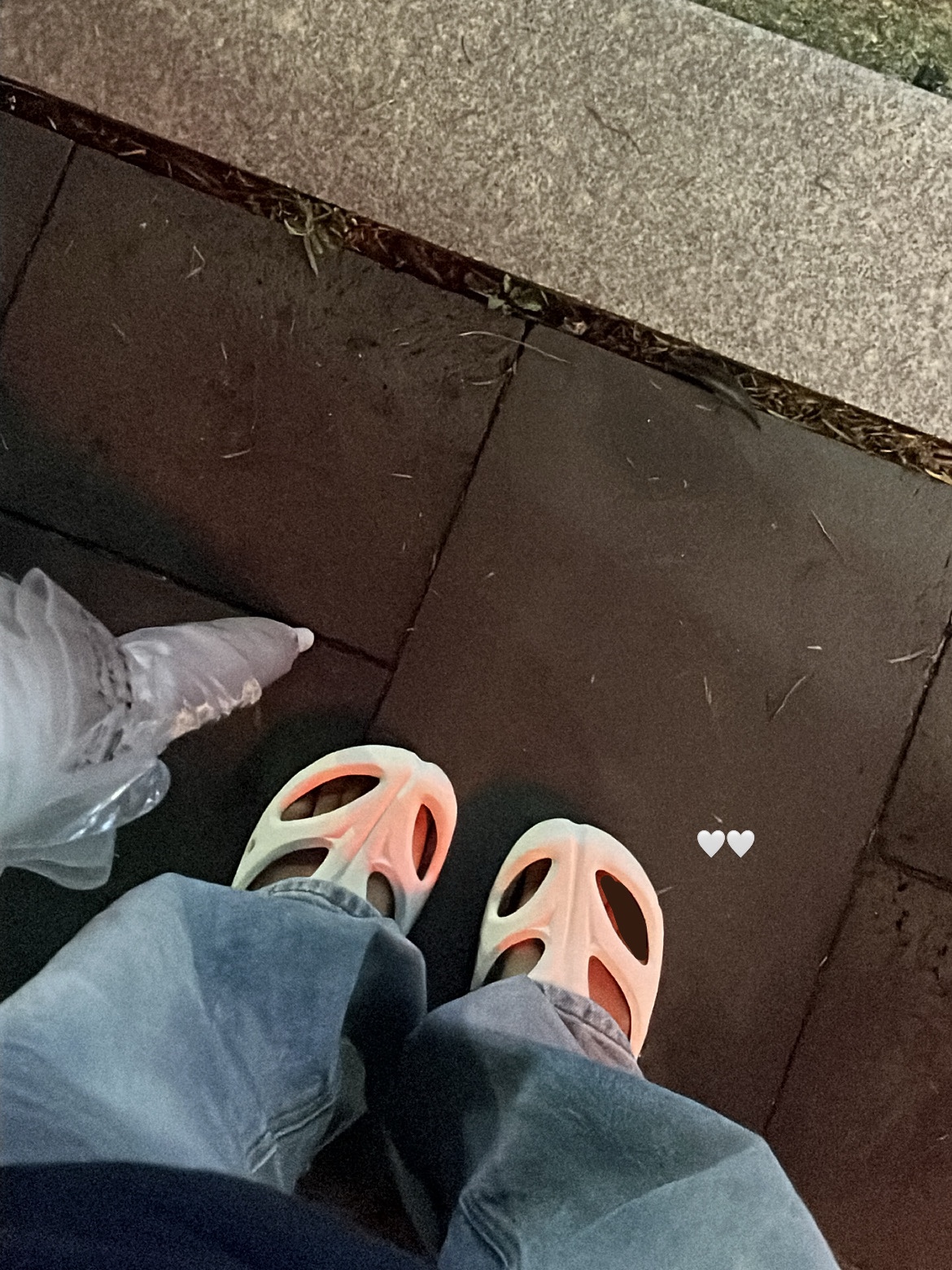 (W) Keen Shanti White Black 착용 스타일