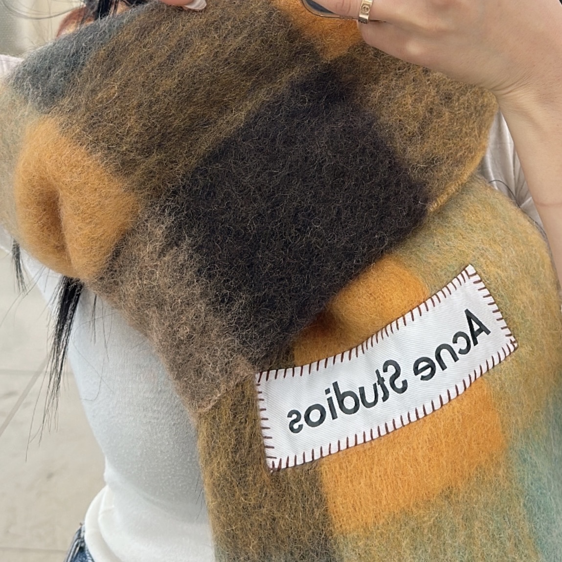 Acne Studios Mohair Check Muffler Chestnut Brown Yellow Green 착용 스타일
