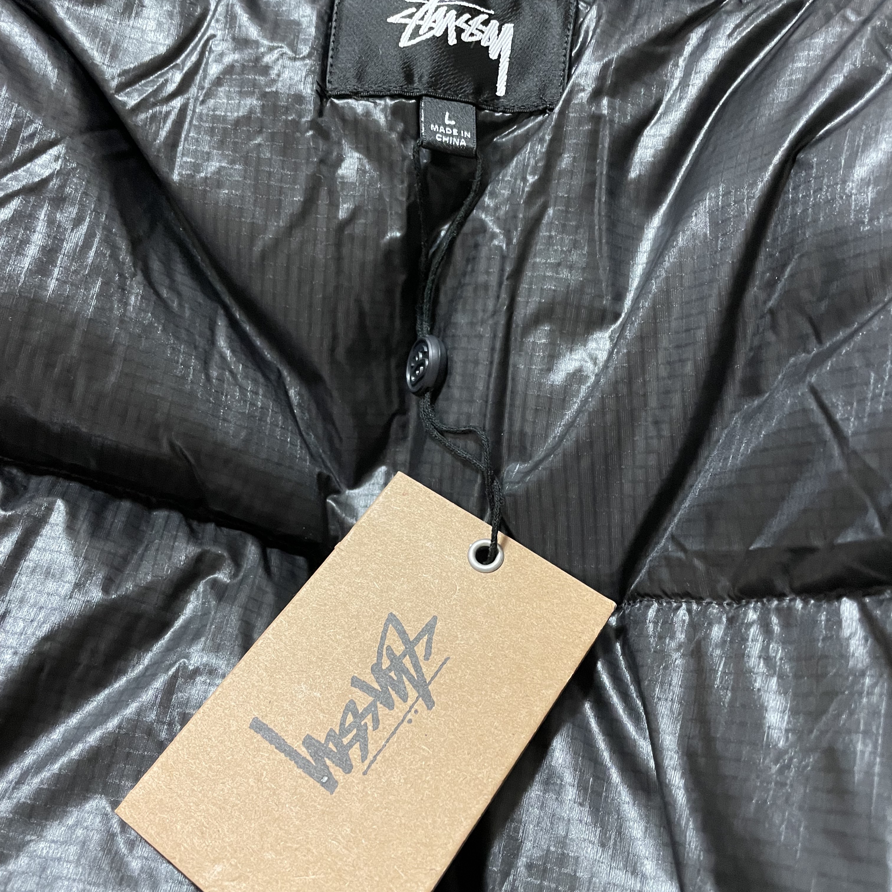 Stussy Down Puffer Parachute Ripstop Charcoal 착용 스타일 - 2