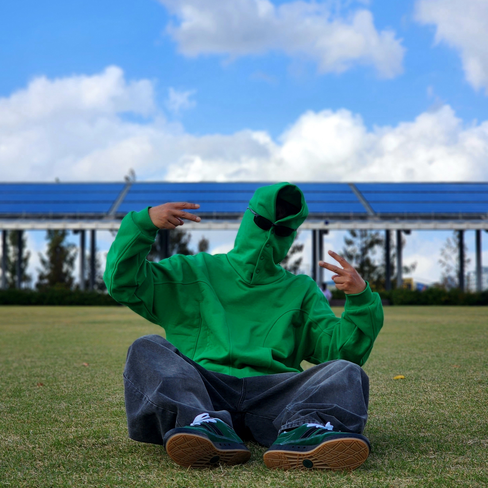 Grailz Geometry Hoodie Celtic Green, Adidas x YNuK Adimatic Dark Green Core Black 착용 스타일 - 4