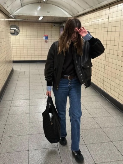 Tom Ford Shiny Nappa Plonge Down-Fill Bomber Black, Stussy Built Reversible Bomber Jacket Black 착용 스타일 - 3