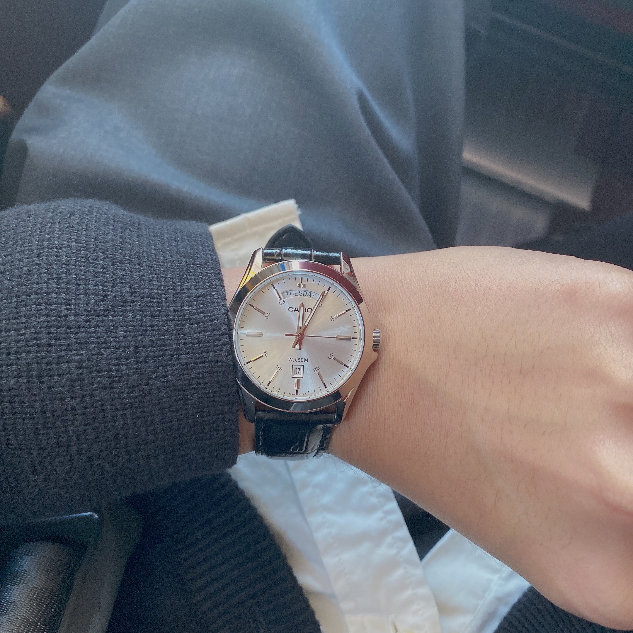 Casio MTP-1370L-7AVDF 착용 스타일