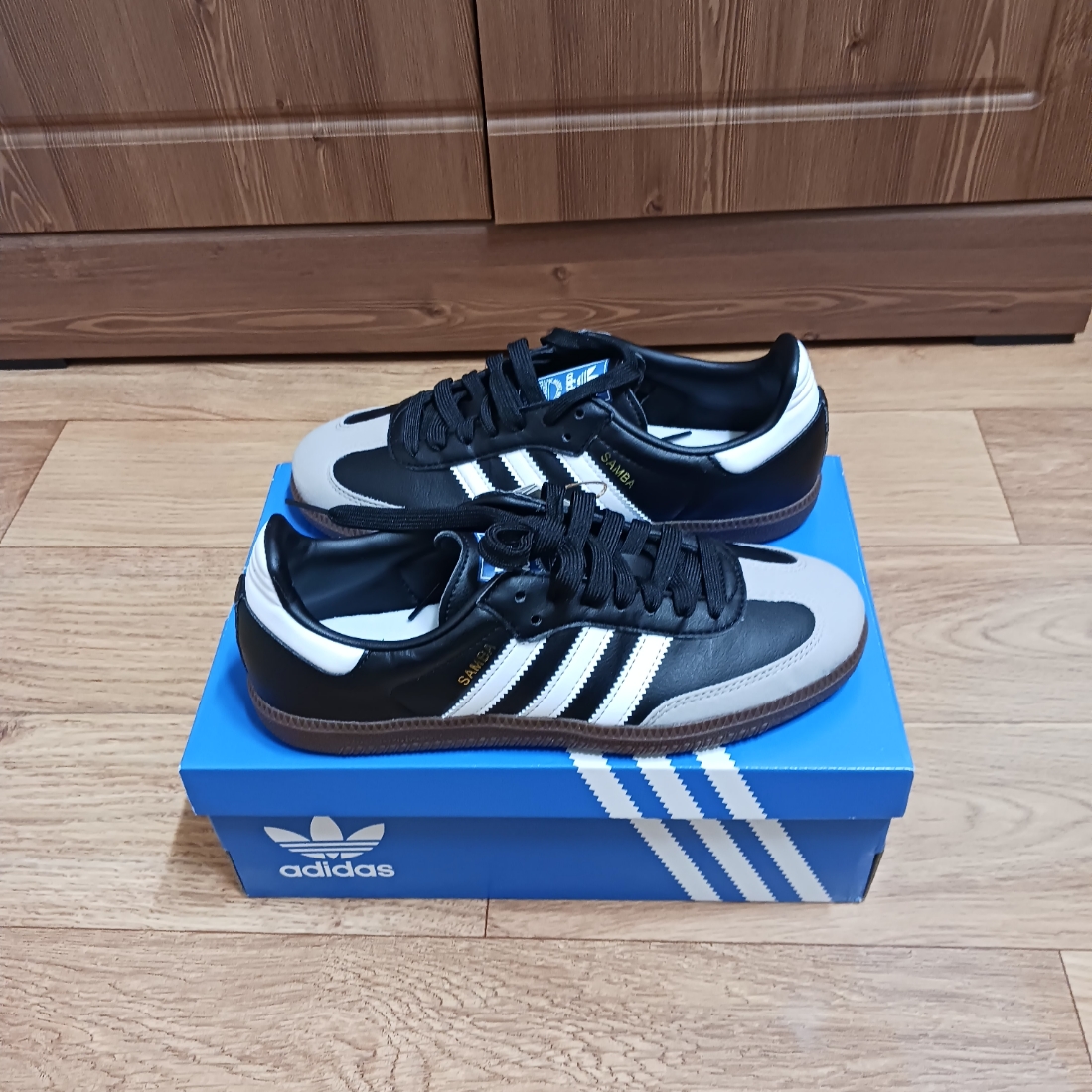 Adidas Samba Vegan Black White, (GS) Jordan 11 Retro 72-10 착용 스타일 - 2