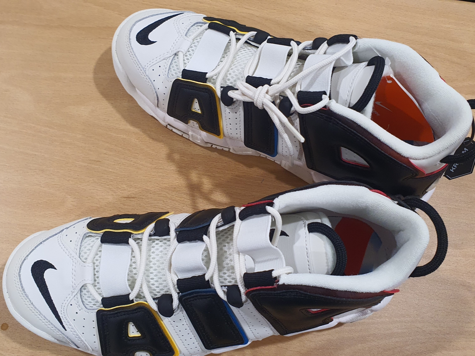 Nike Air More Uptempo 96 Trading Cards 착용 스타일 - 1