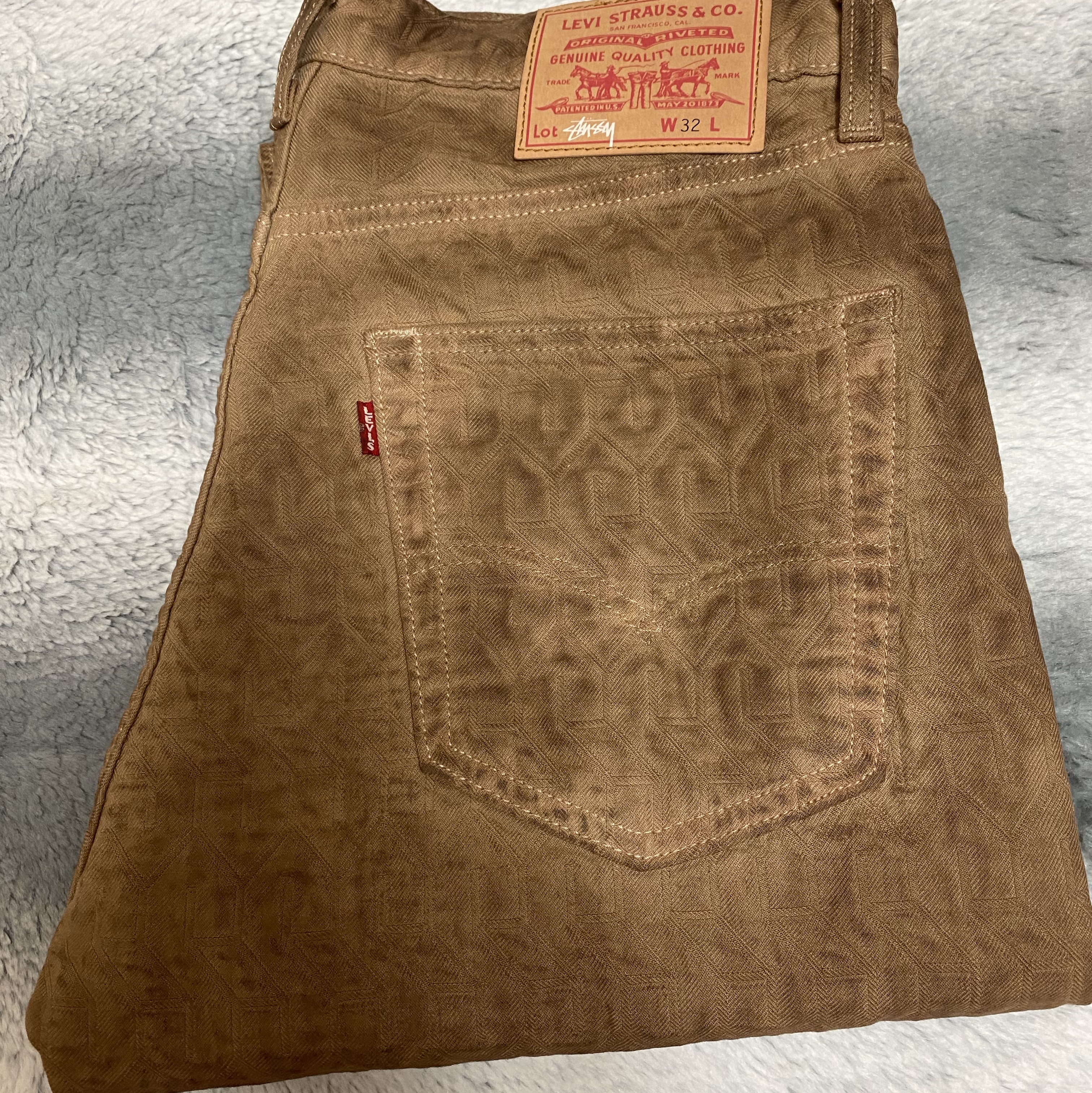 Stussy x Levi's Jacquard Jean Brown 착용 스타일