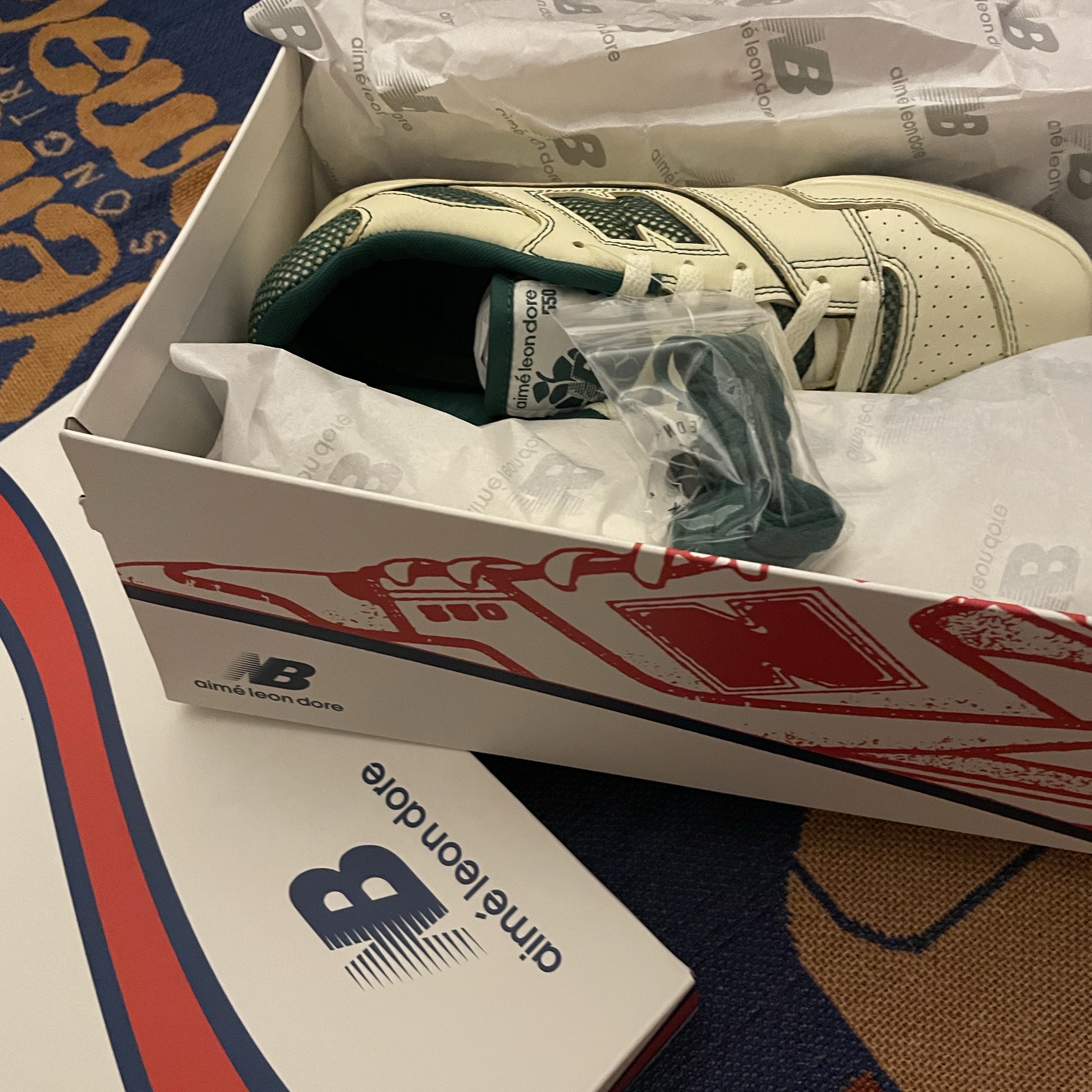 New Balance x Aime Leon Dore 550 Dawn Glow Classic Pine 착용 스타일 - 1