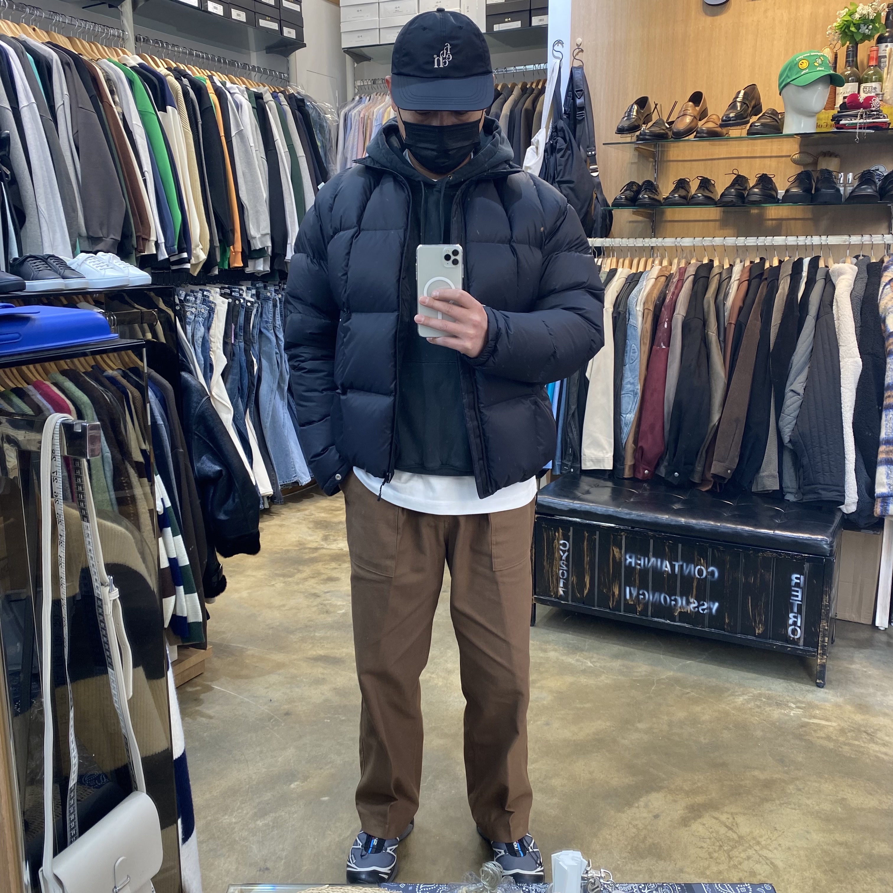 Supreme Overdyed S Logo Hooded Sweatshirt Black - 23SS, Salomon XT-6 Gore-Tex Black Ebony 착용 스타일