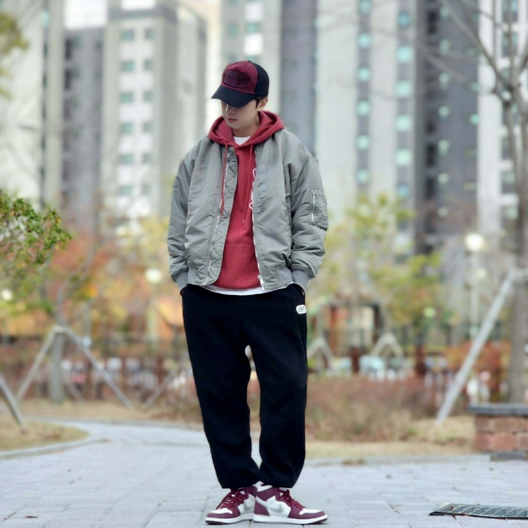 Jordan 1 Retro High OG Bordeaux, (GS) Jordan 1 Retro High OG Bordeaux 착용 스타일 - 2