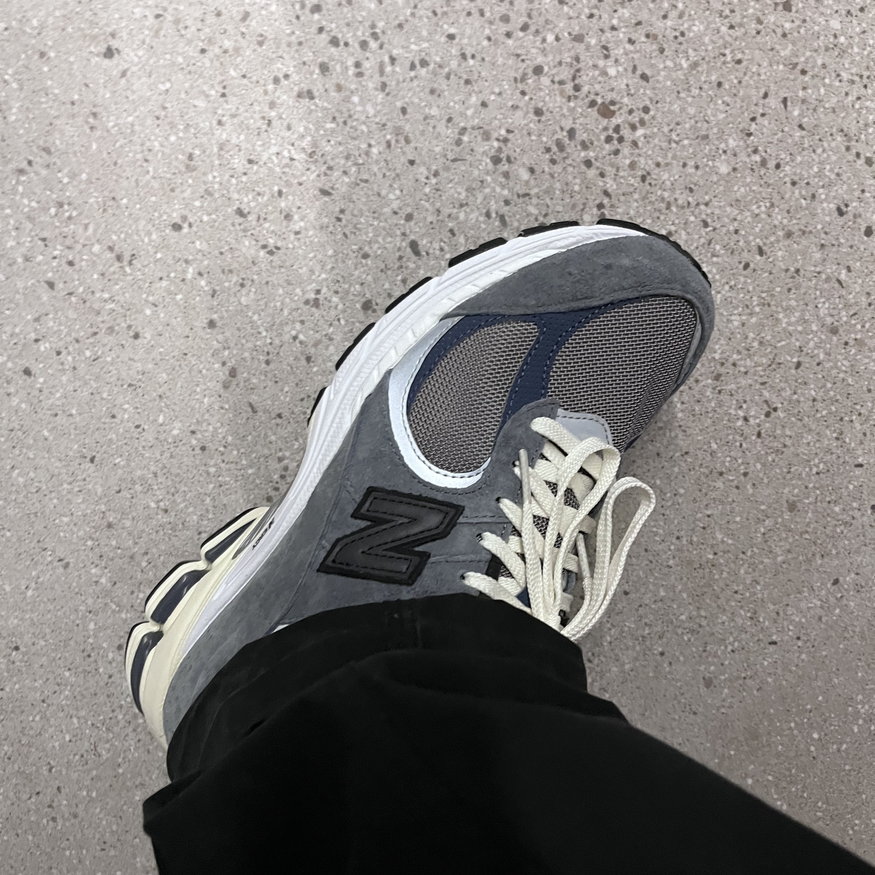 New Balance x JJJJound 2002R Storm Blue 착용 스타일