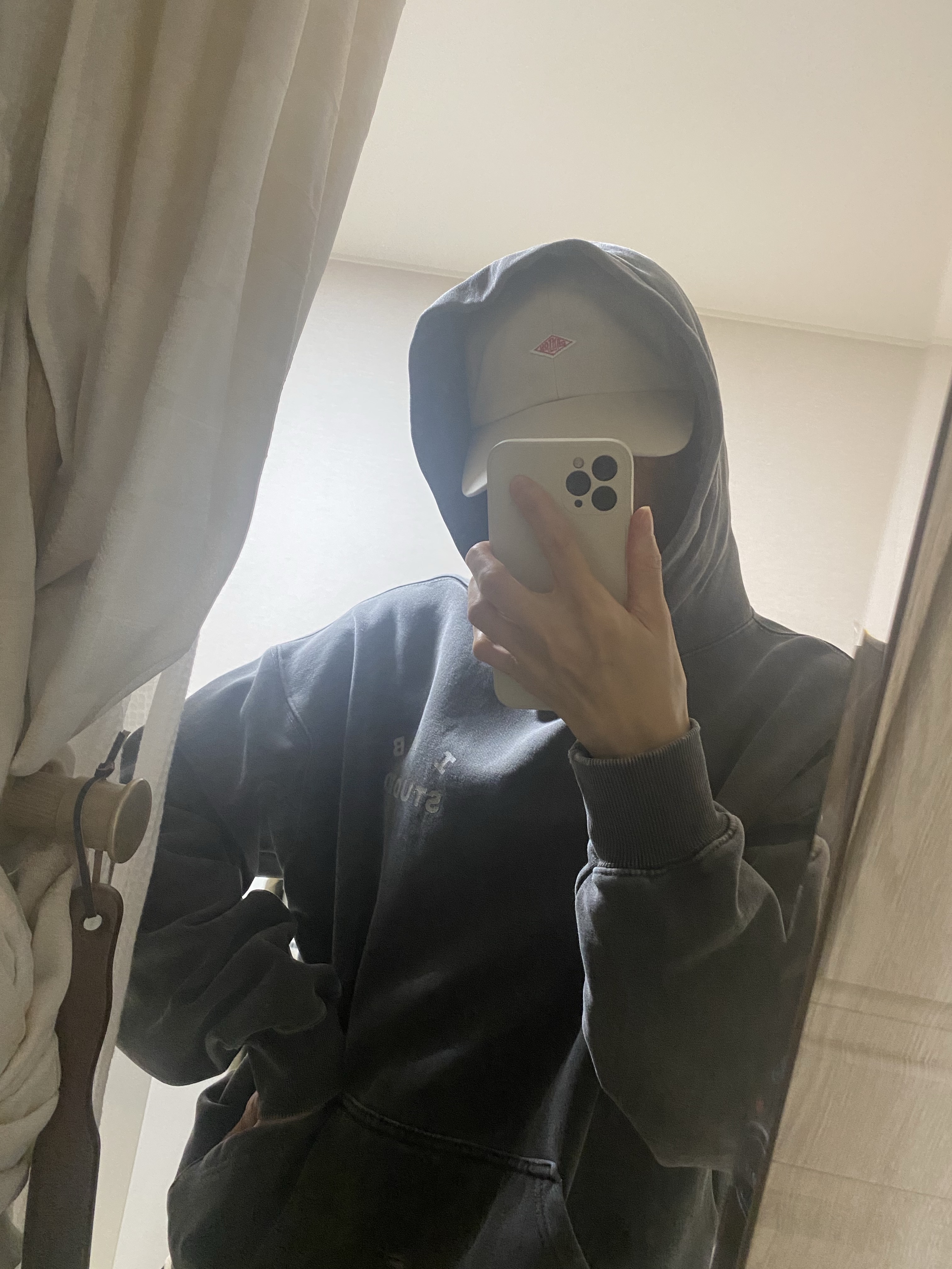 IAB Studio Pigment Hoodie Black, IAB Studio Pigment Hoodie & Sack Black 착용 스타일