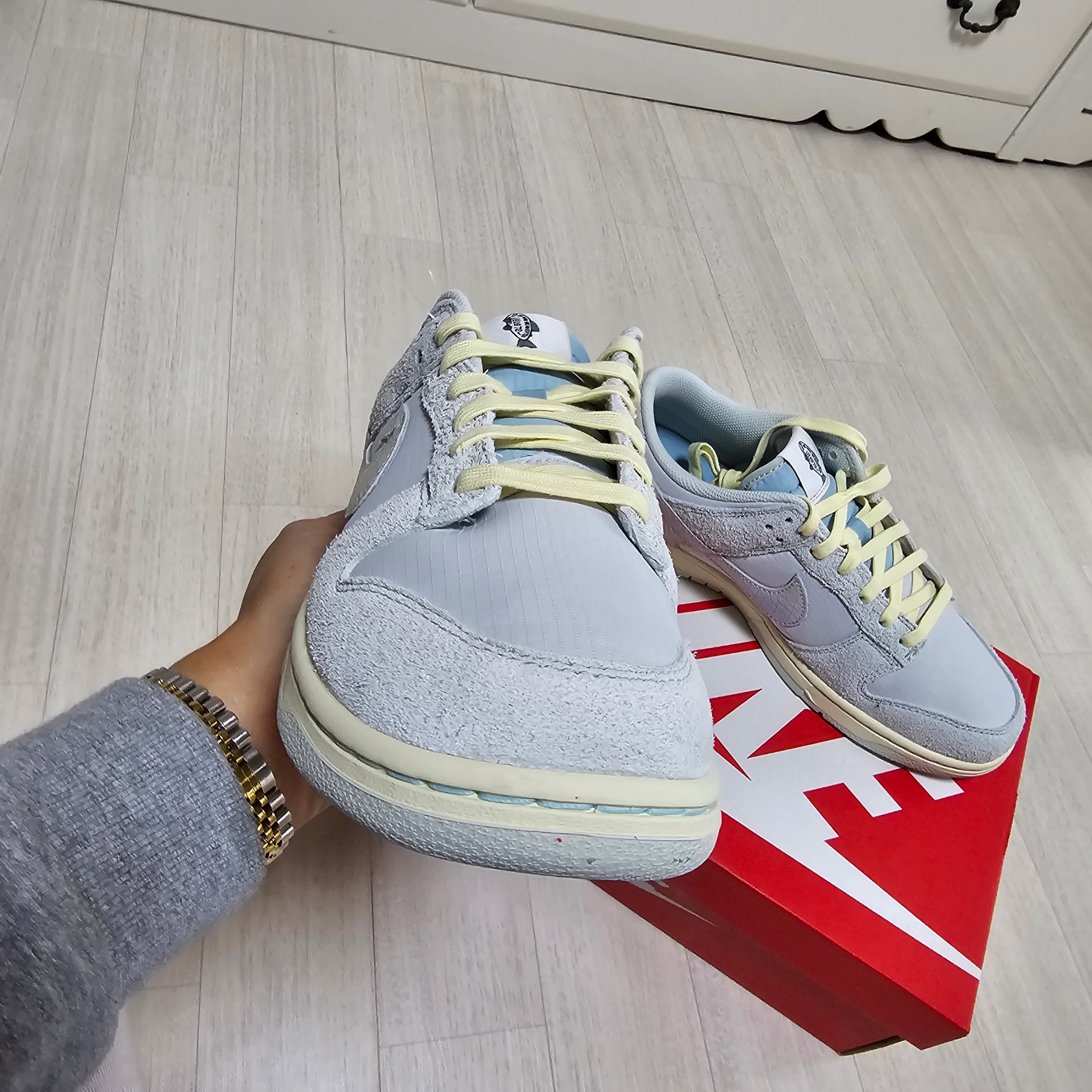 Nike Dunk Low Light Silver and Ocean Bliss 착용 스타일 - 3