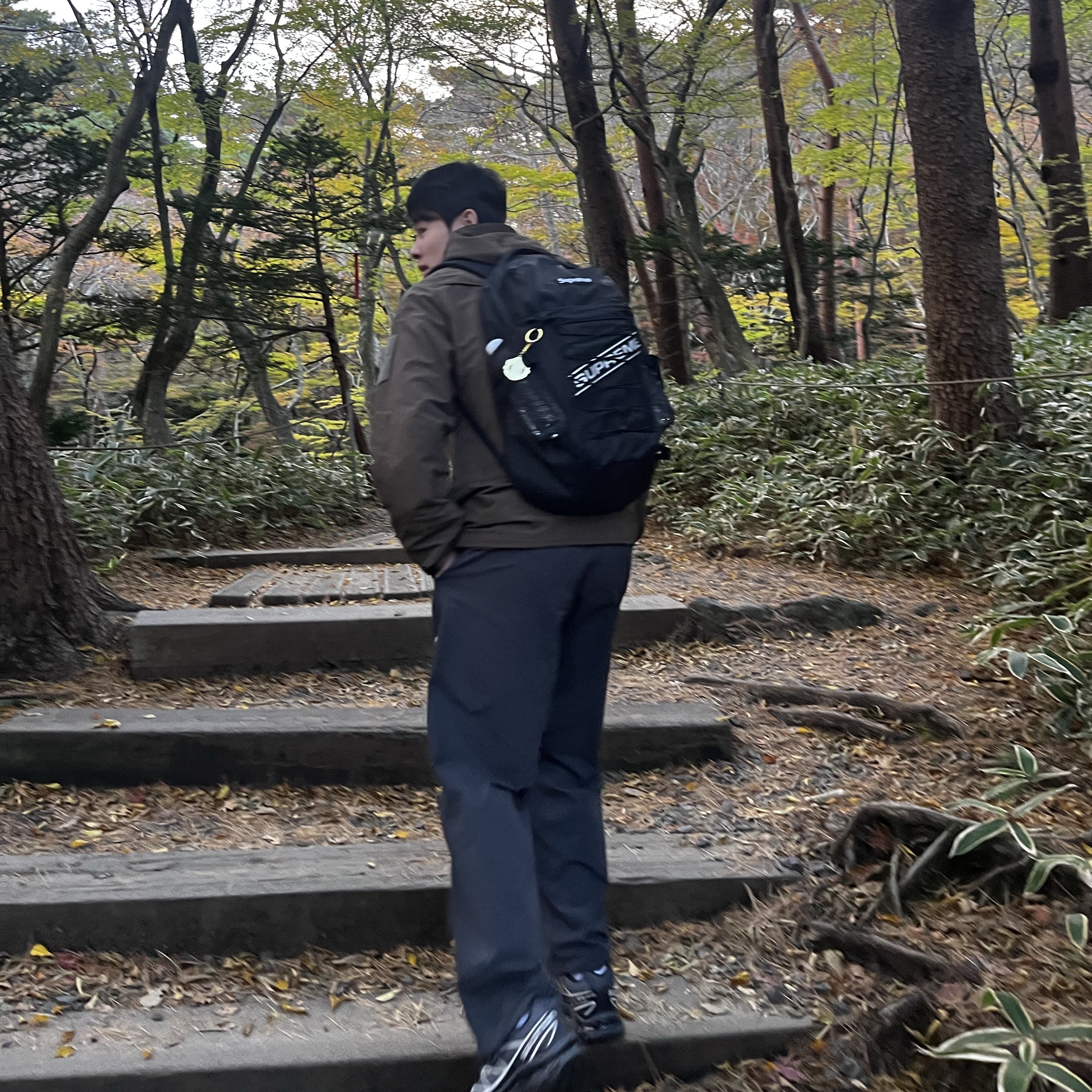 Sansan Gear Utility Jacket Brown  - 23FW, Supreme Backpack Black - 23FW 착용 스타일