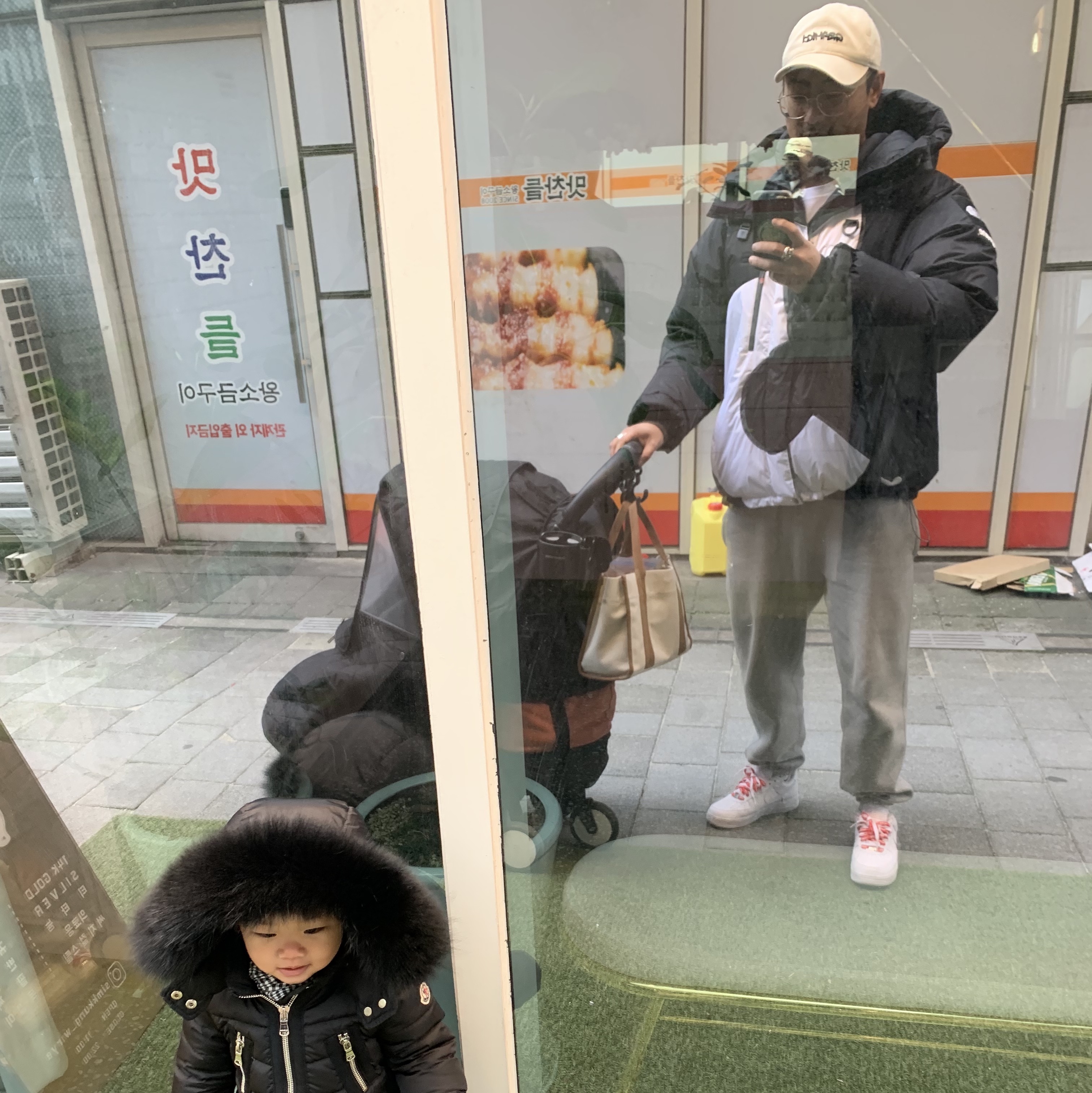 Supreme x The North Face S Logo Summit Series Himalayan Parka Black - 20FW, Nike x Supreme Air Force 1 Low White 착용 스타일