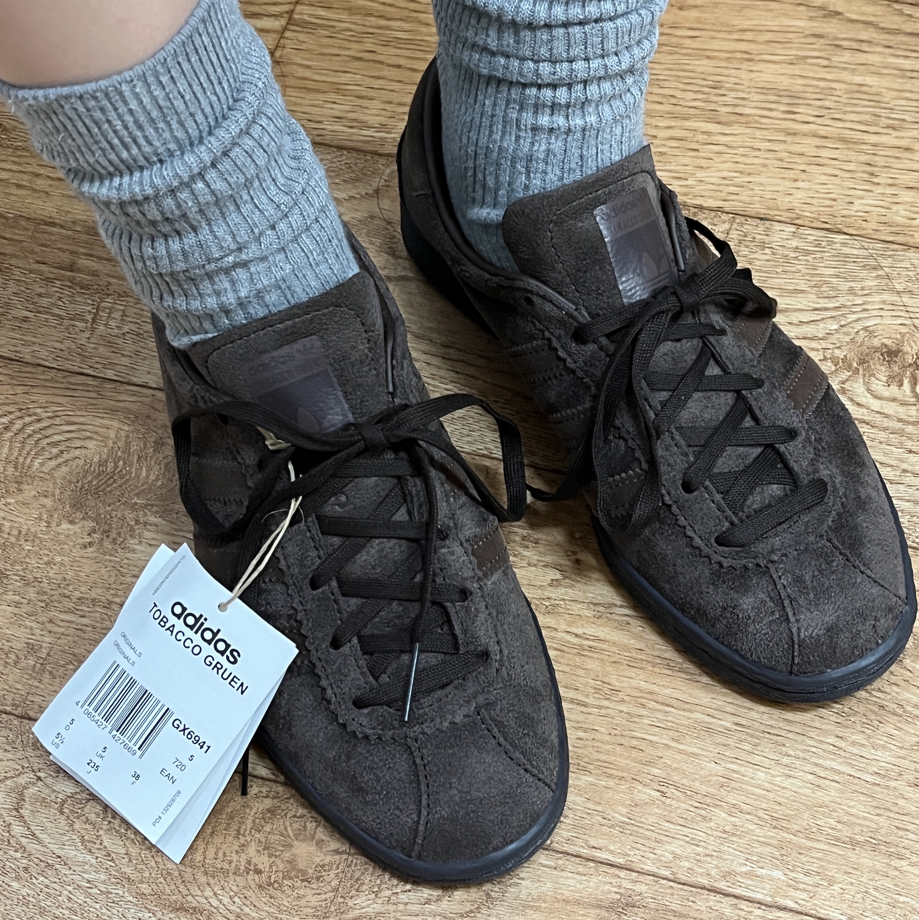 Adidas Tobacco Gruen Dark Brown 착용 스타일